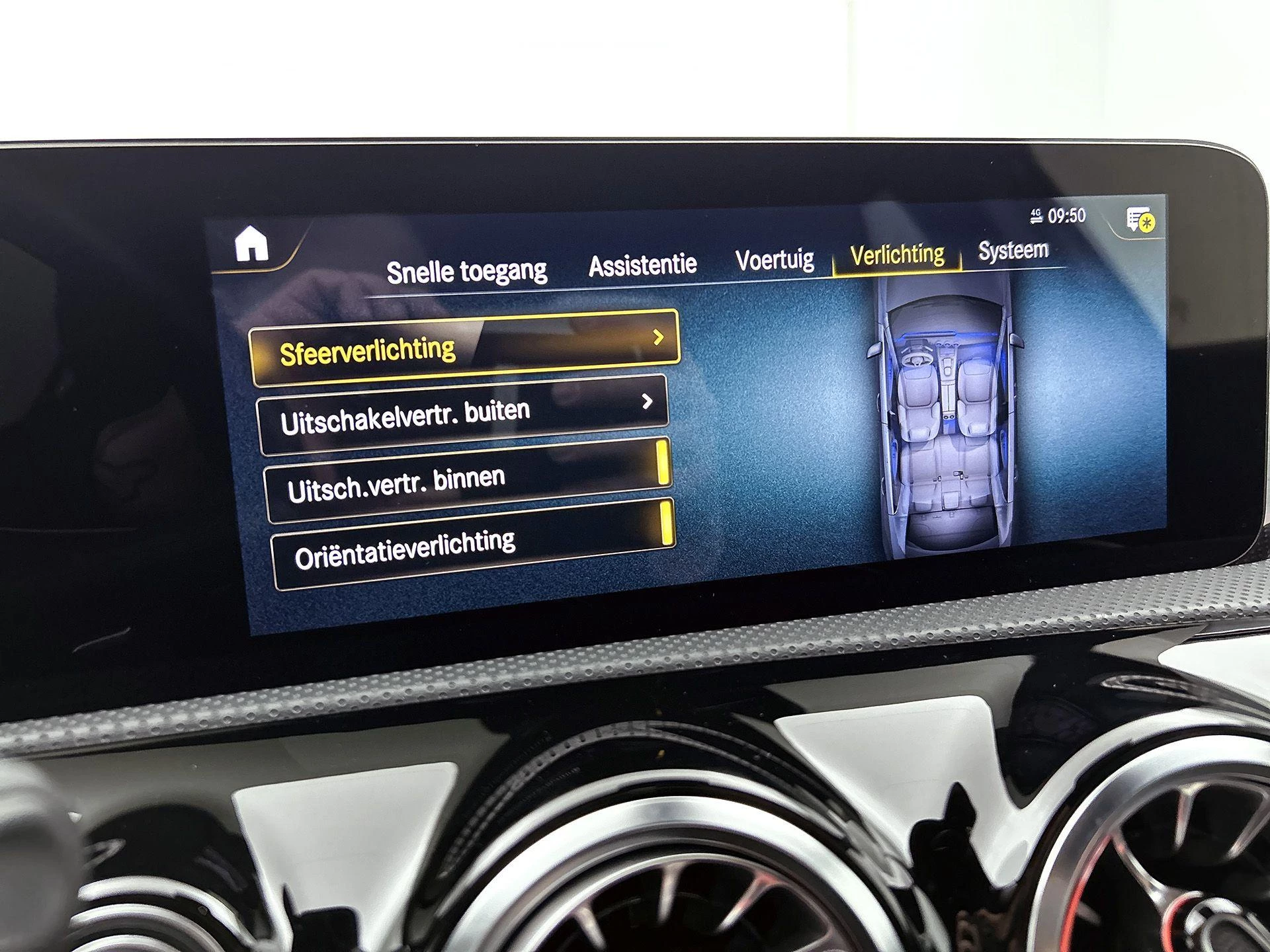 Mercedes-Benz-A-Klasse-image-18