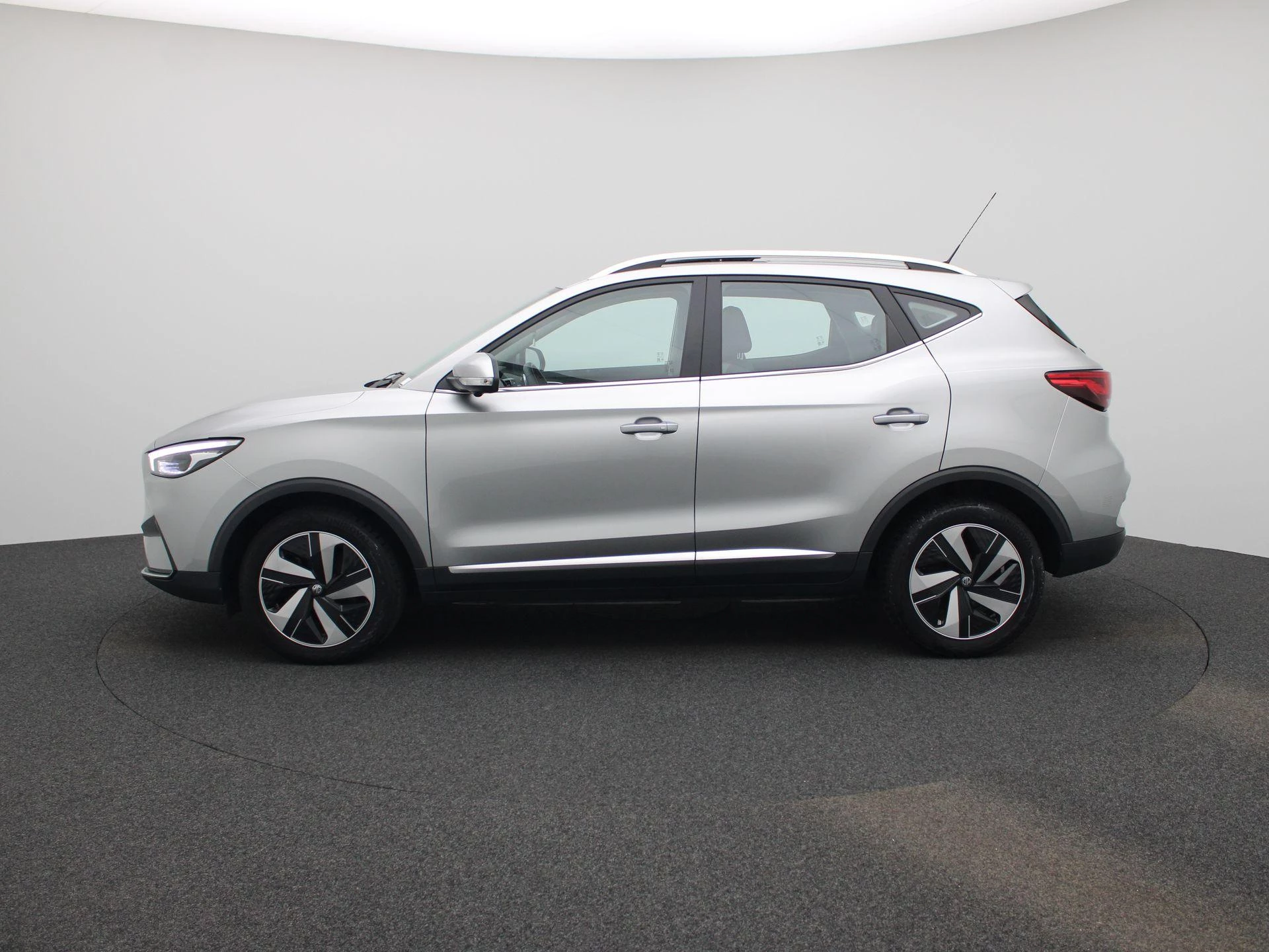 MG-ZS EV-image-4