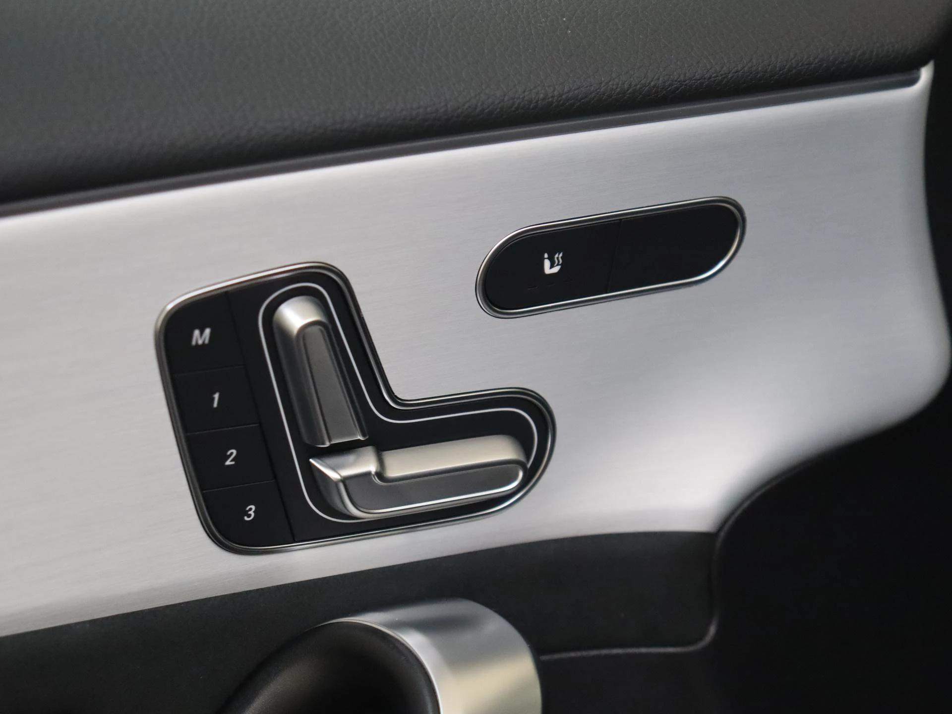 Mercedes-Benz A-Klasse 250 e Business Solution AMG