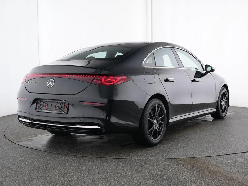 Mercedes-Benz-CLA-image-1