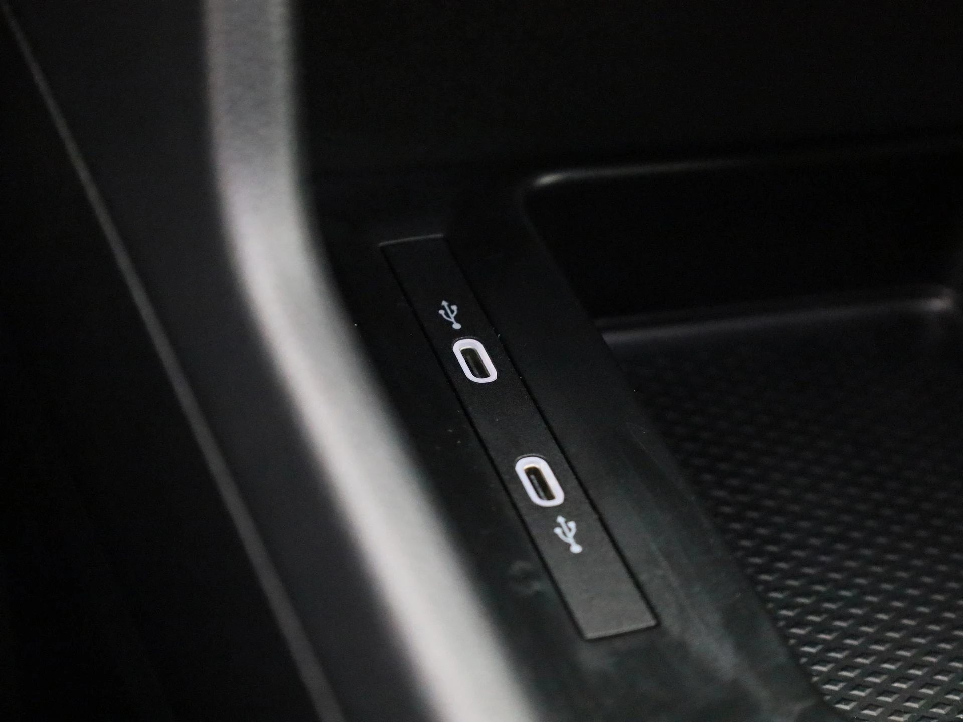 Volkswagen-Caddy-image-29