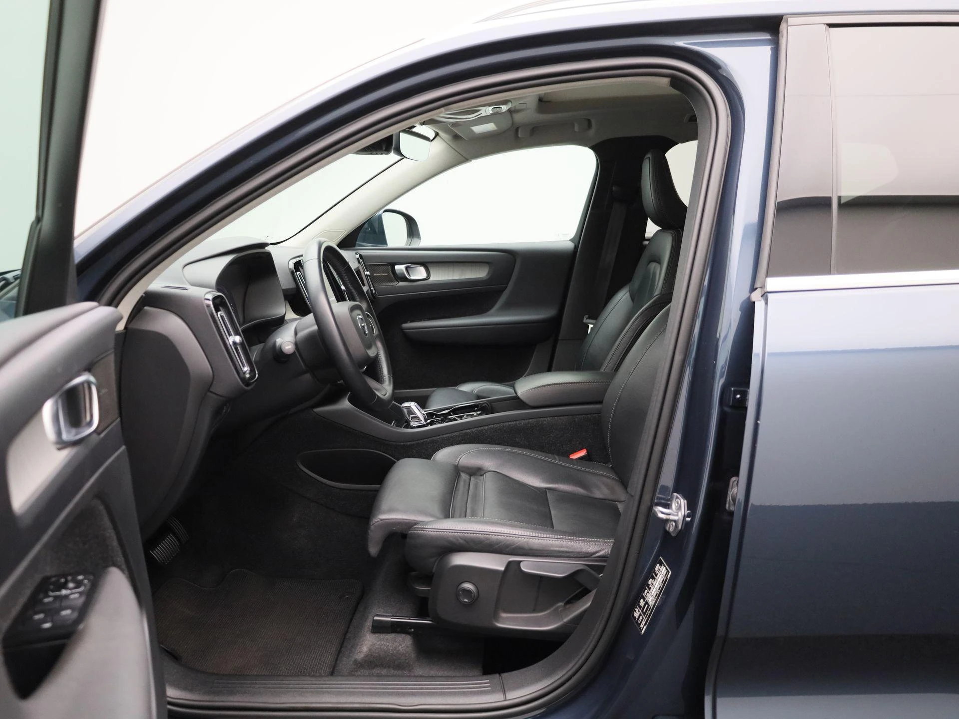 Volvo-XC40-image-8