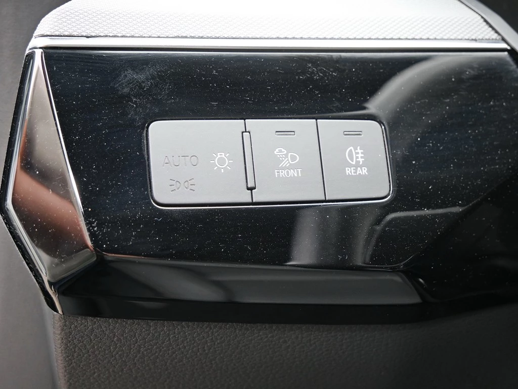 Audi Q8 e-tron 55 quattro S-Line *B&O*LUFT*AHK*MATRIX*ACC*NAVI*