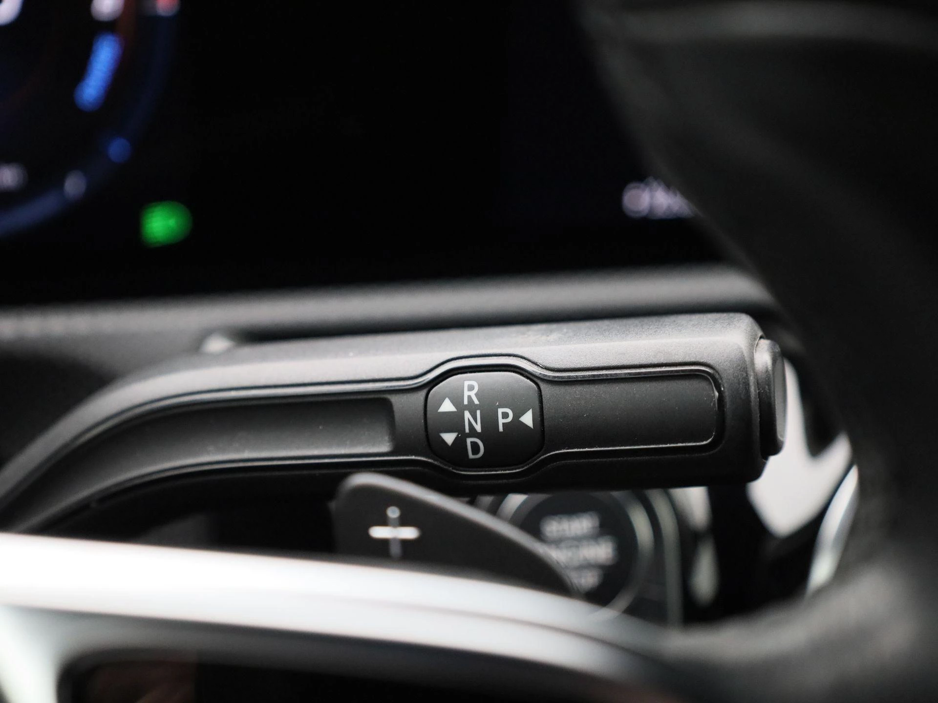 Mercedes-Benz-CLA-image-21