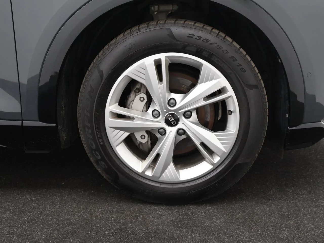Audi Q6 e-tron Q6 e-Tron 100 kWh 50 Performance Advanced *AUTOMAAT*PANODAK*TREKHAAK*LEDER*CAMERA*NAVI*APP-CONNECT*...*