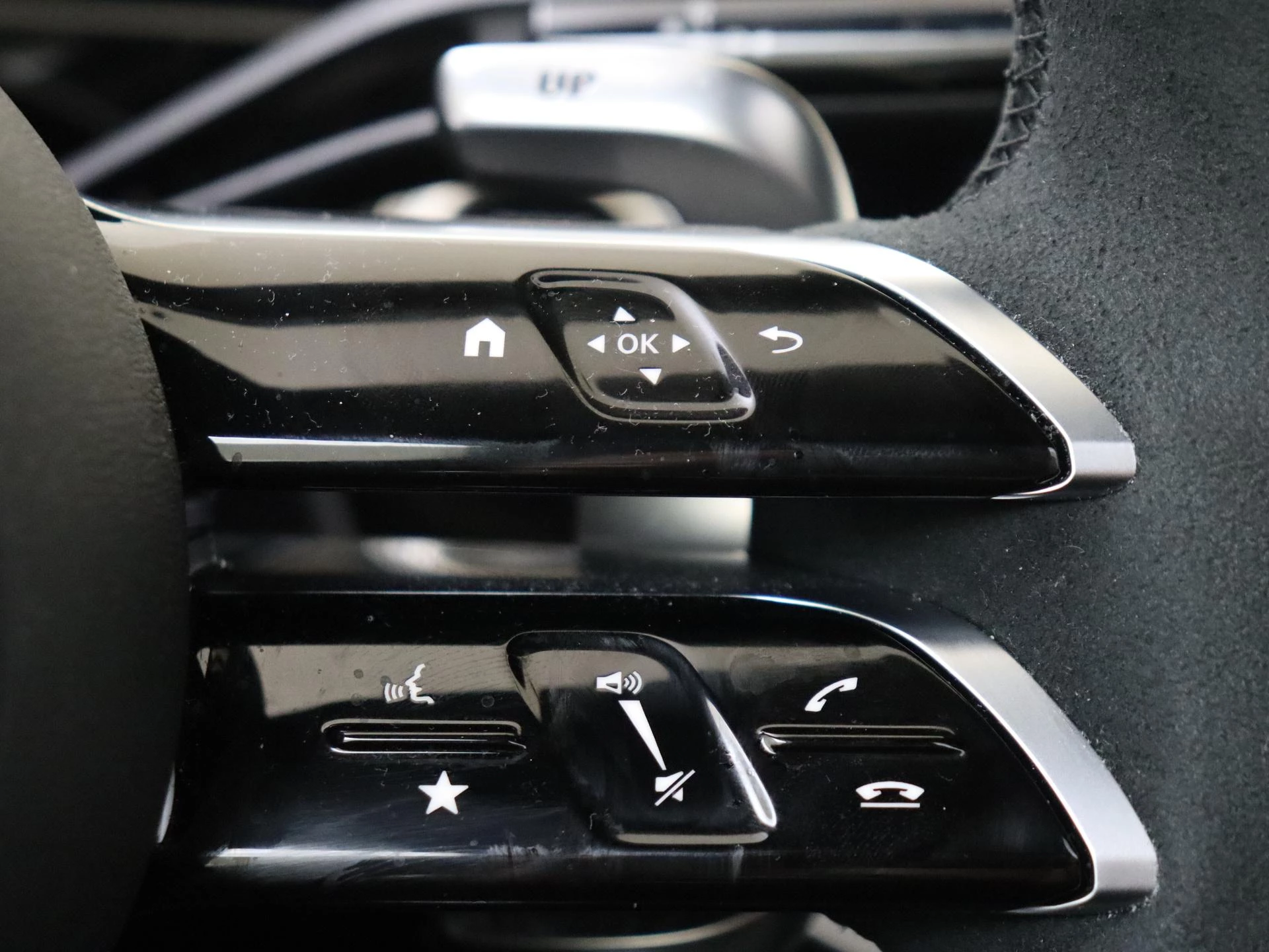 Mercedes-Benz-E-Klasse-image-20