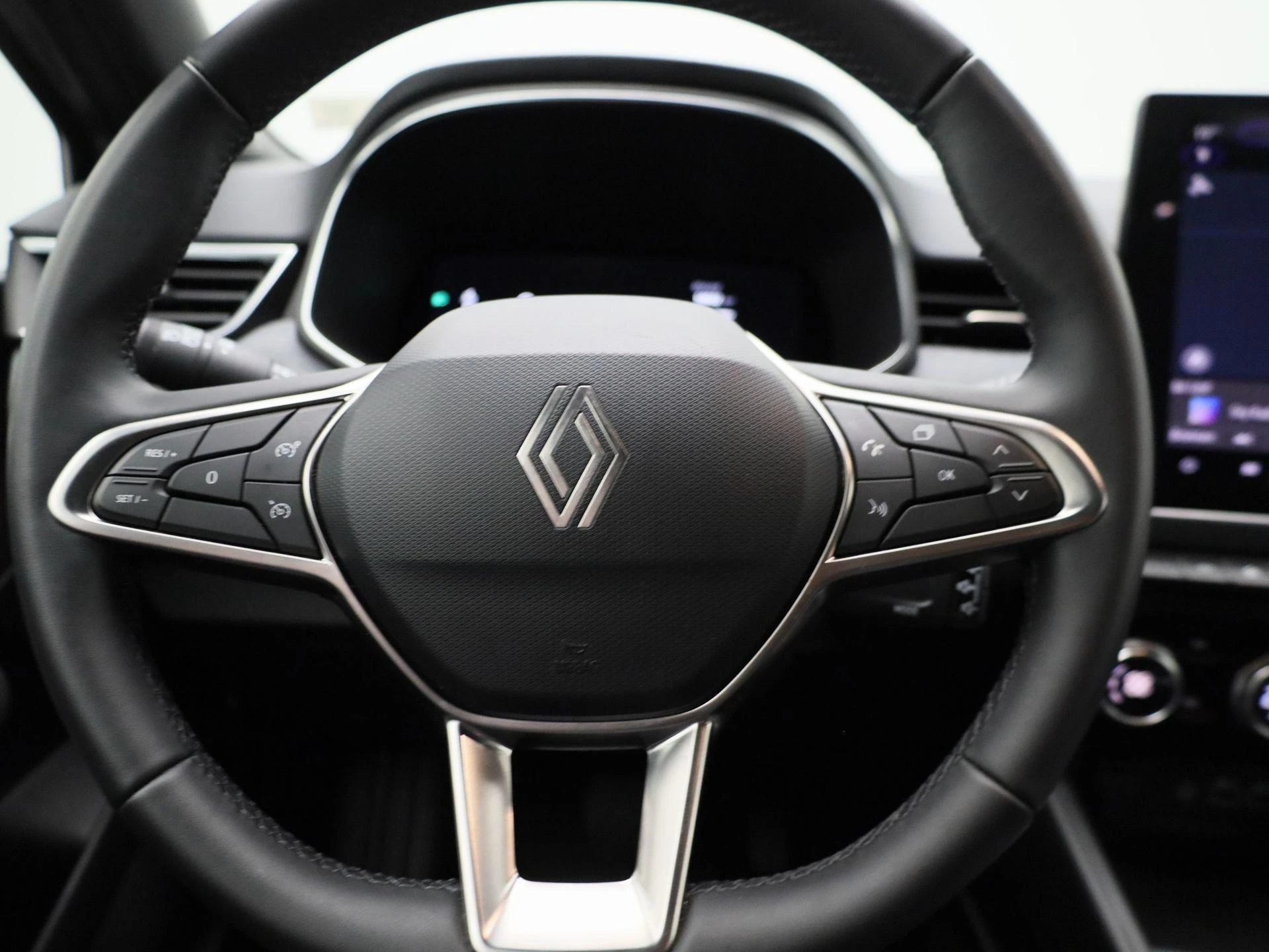 Renault-Clio-image-6