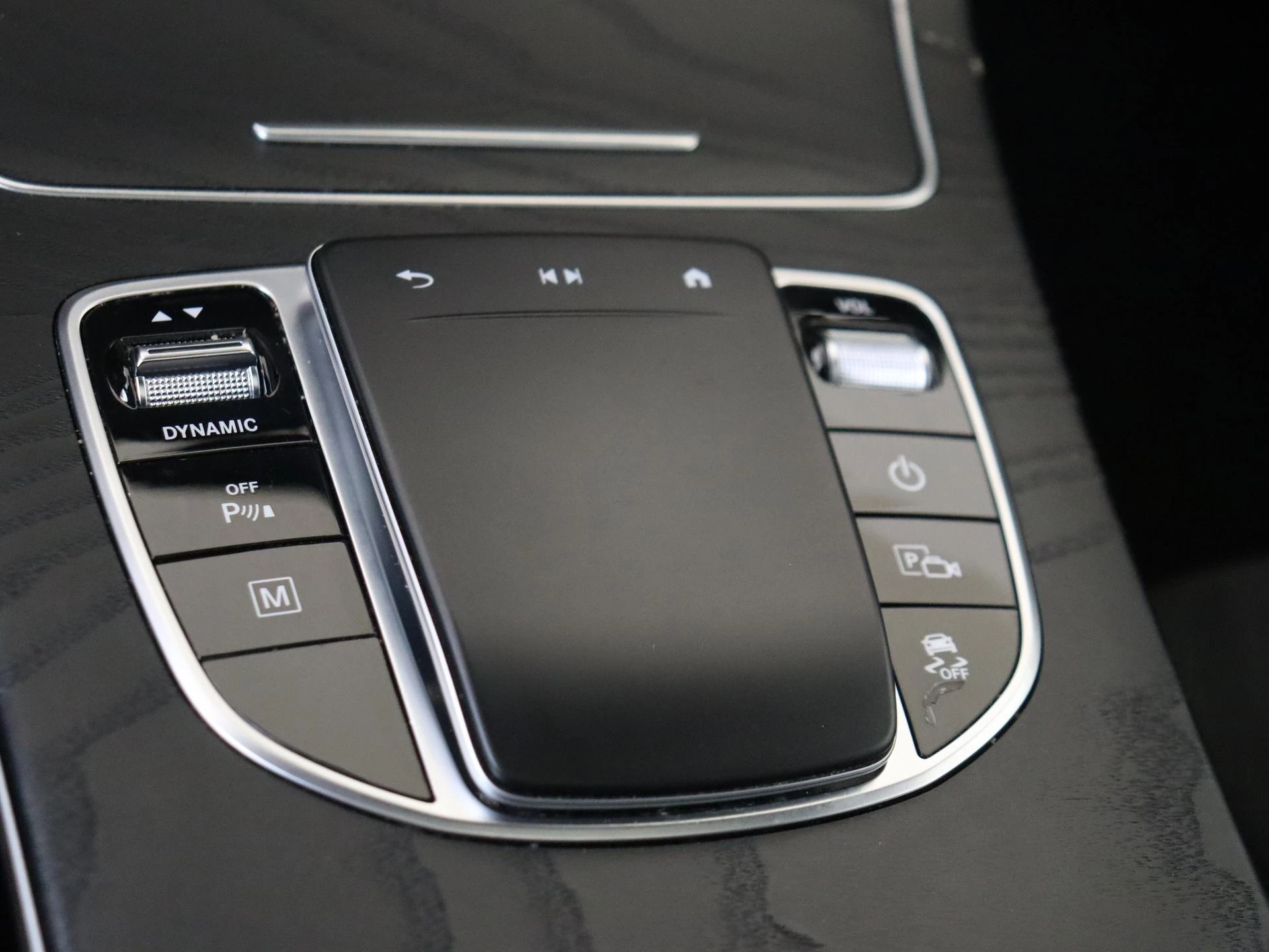 Mercedes-Benz-GLC-image-20