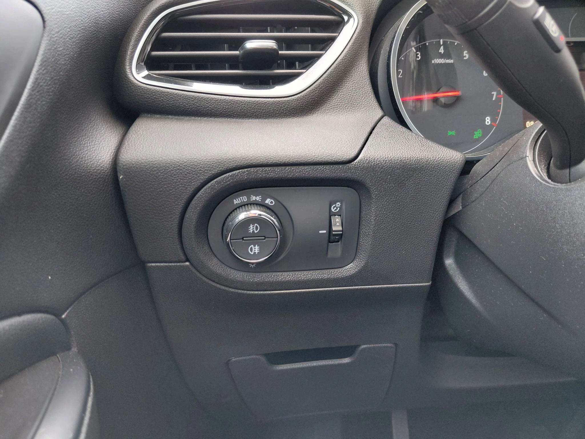 Opel-Grandland X-image-13