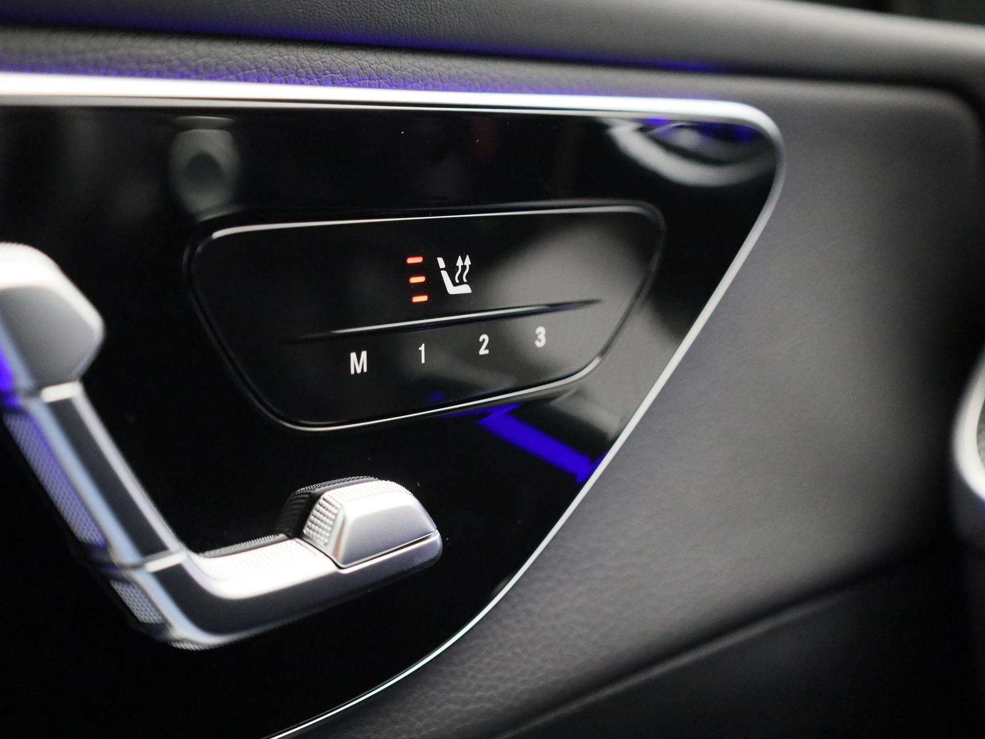Mercedes-Benz-GLC-image-35