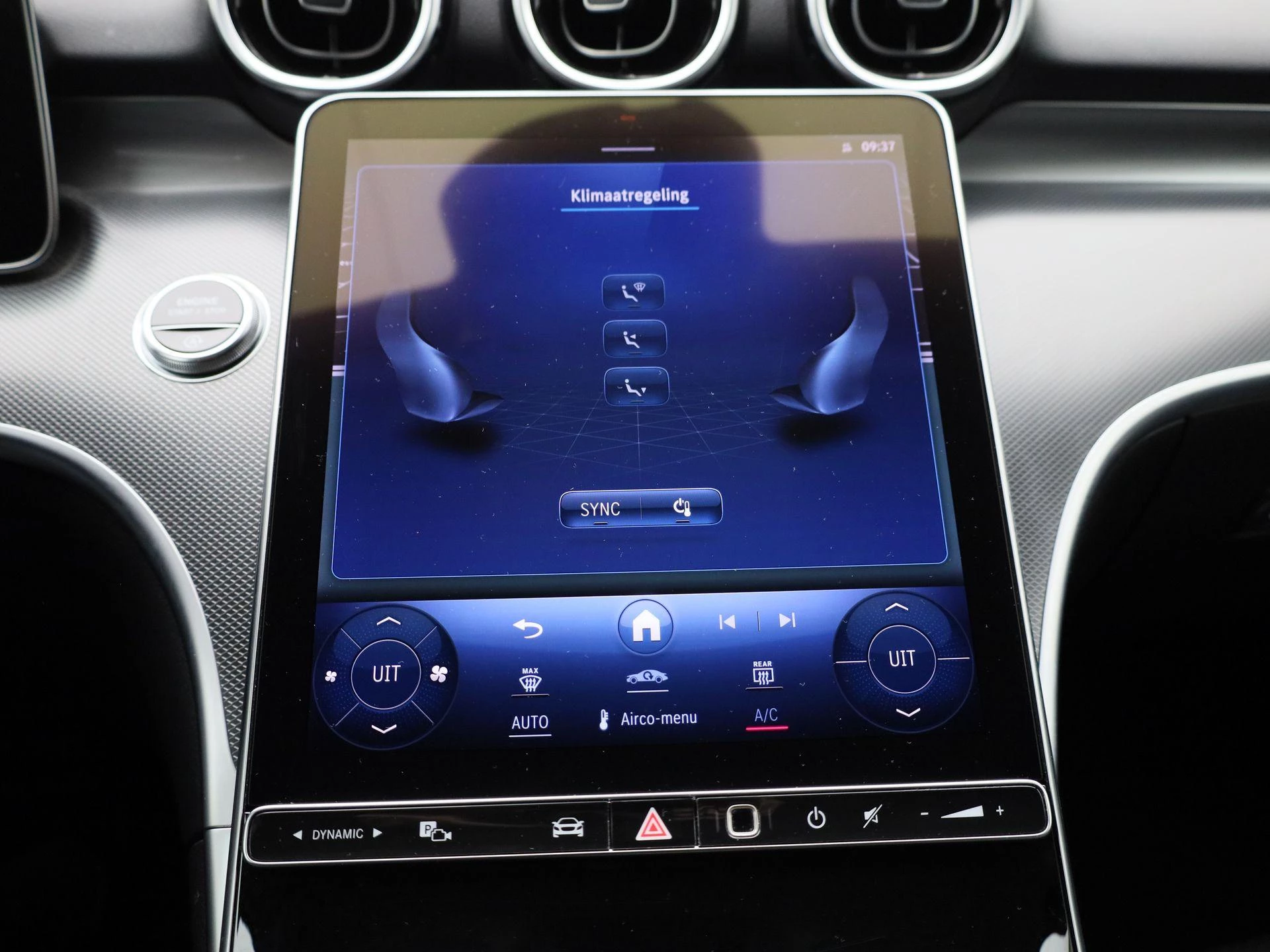 Mercedes-Benz-C-Klasse-image-15