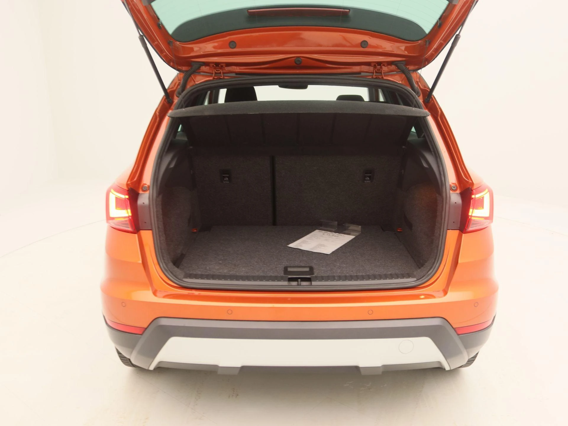 SEAT-Arona-image-11