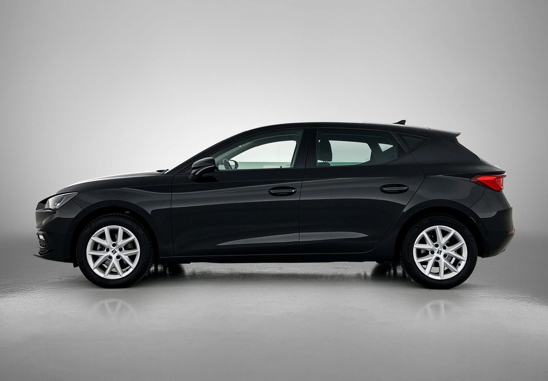 SEAT-Leon-image-1