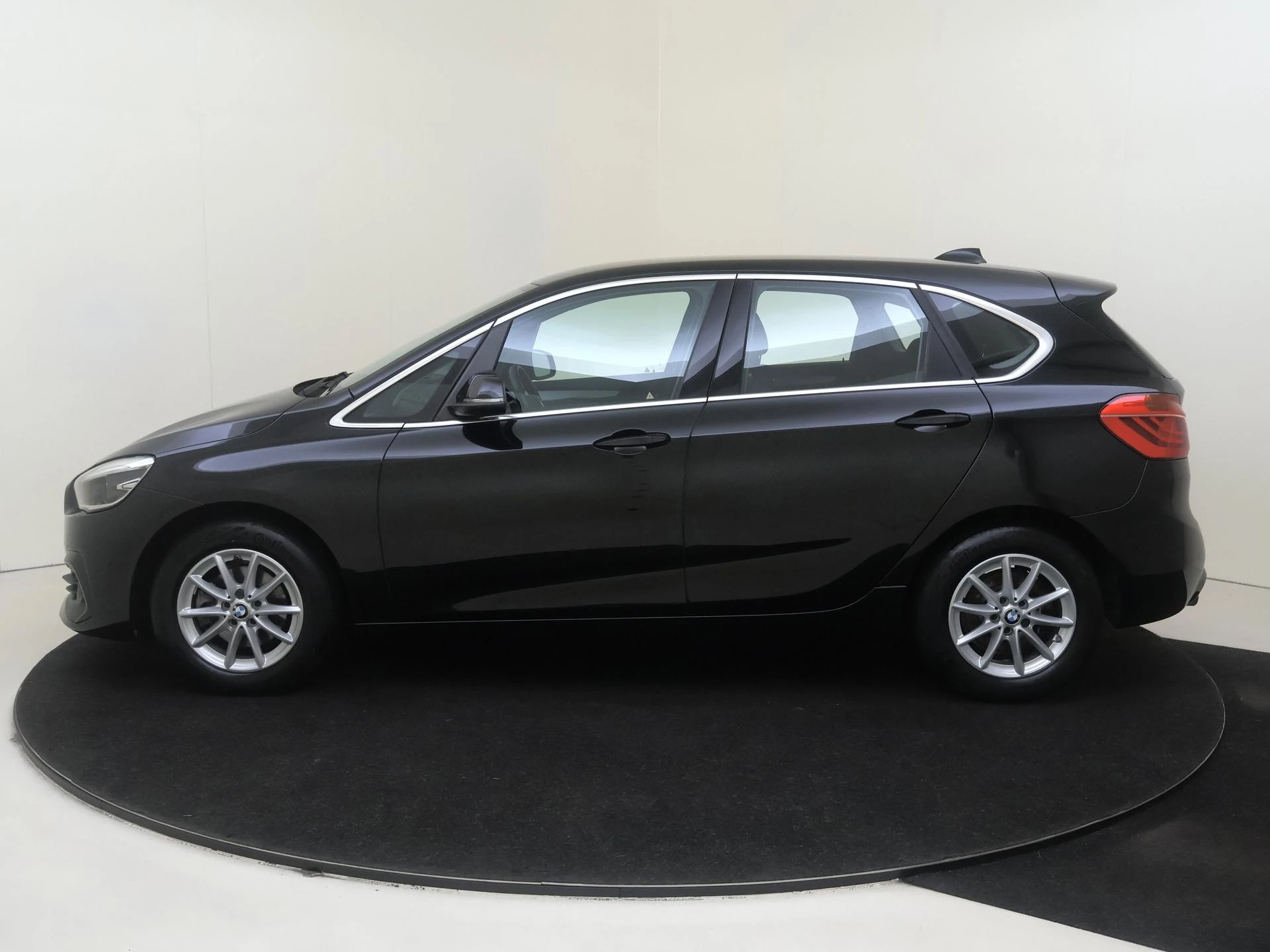 BMW-2 Serie-image-7