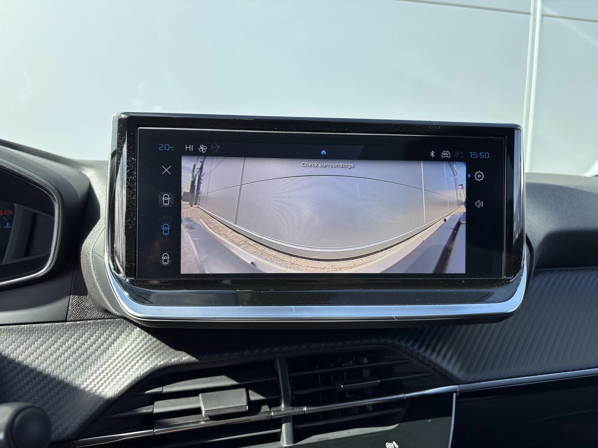 Peugeot-208-image-16