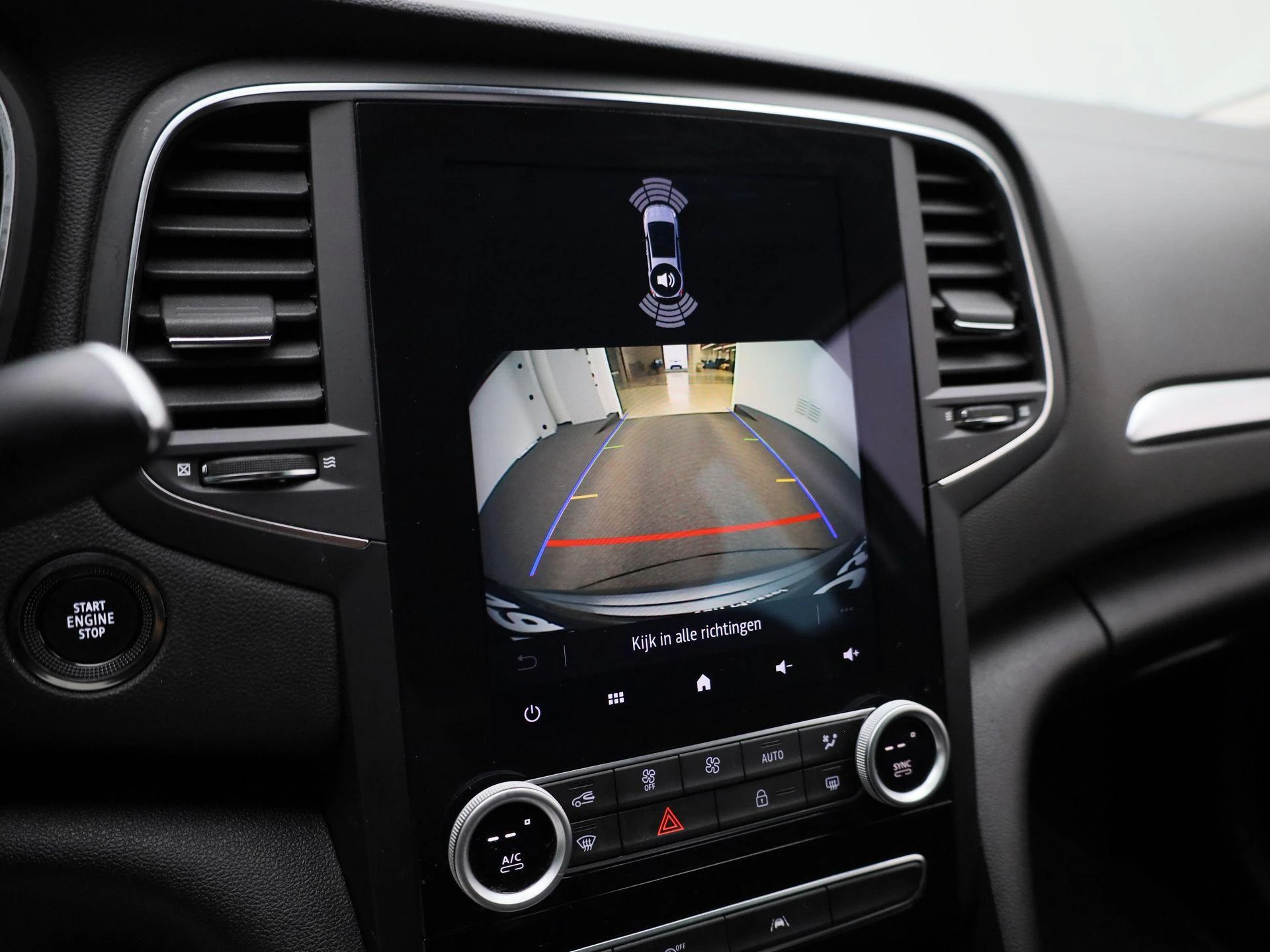 Renault-Mégane Grand Tour-image-27