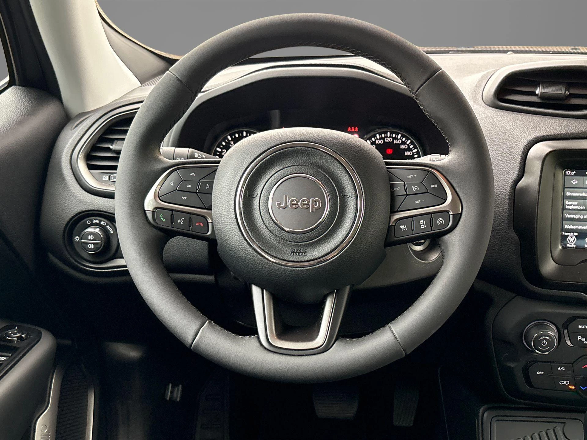 Jeep-Renegade-image-9