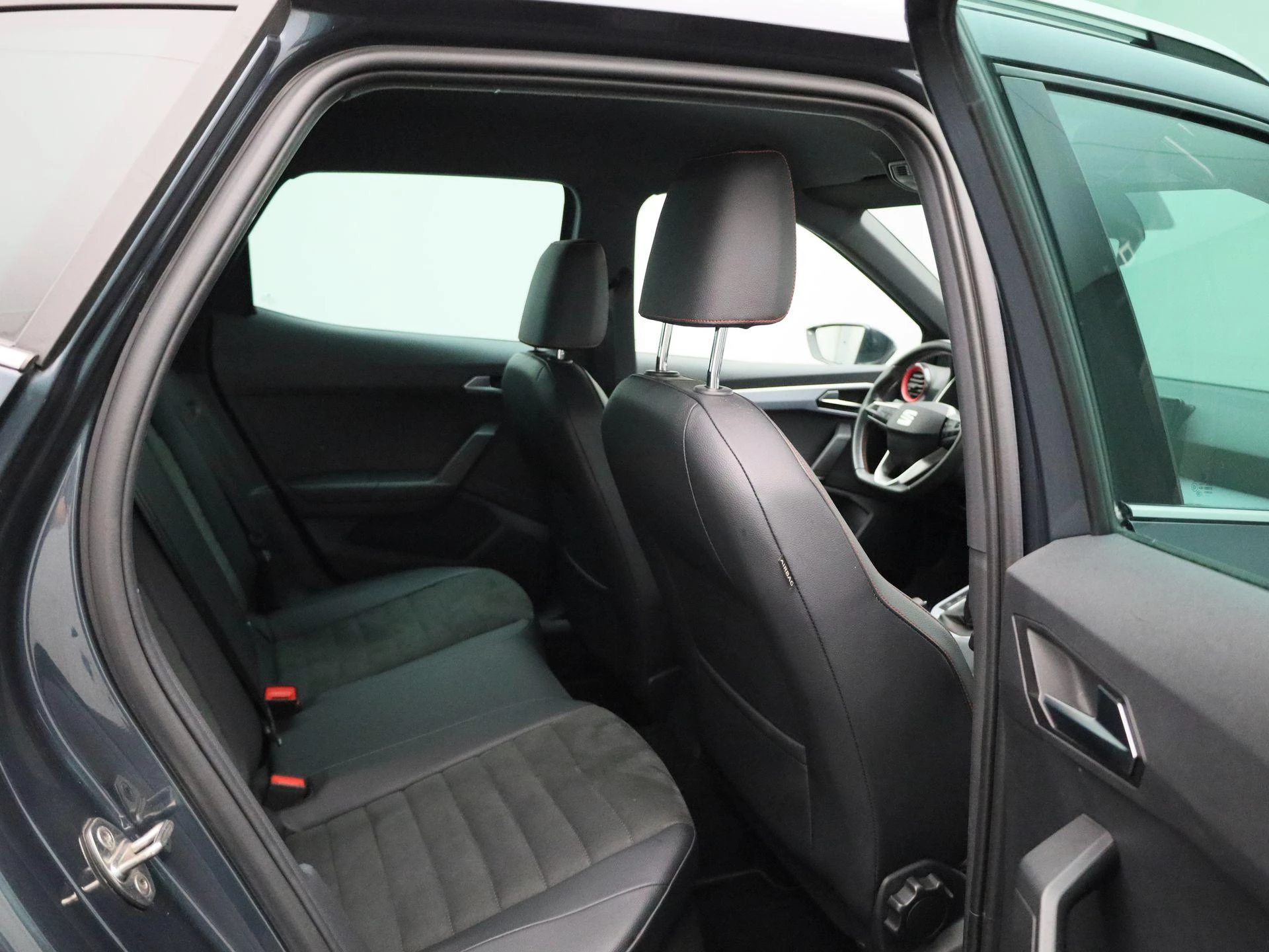 SEAT-Arona-image-32