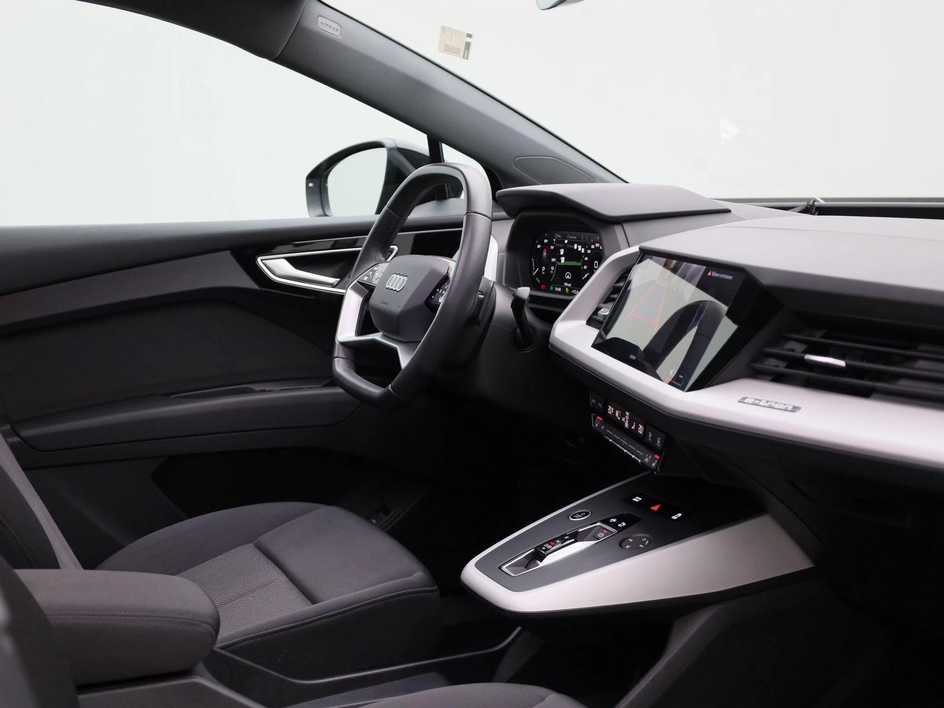 Audi-Q4 Sportback e-tron-image-36