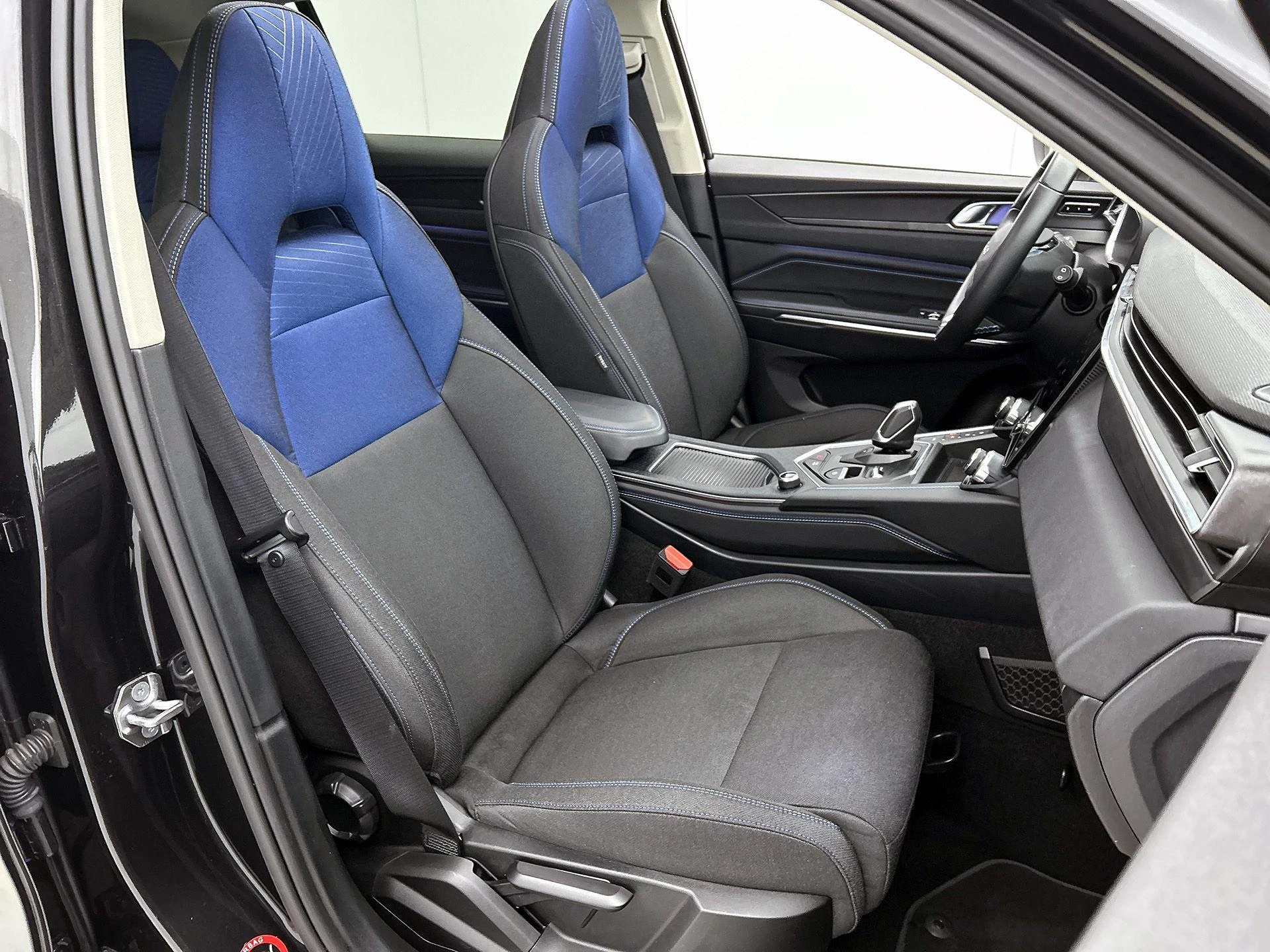 Lynk & Co-01-image-54