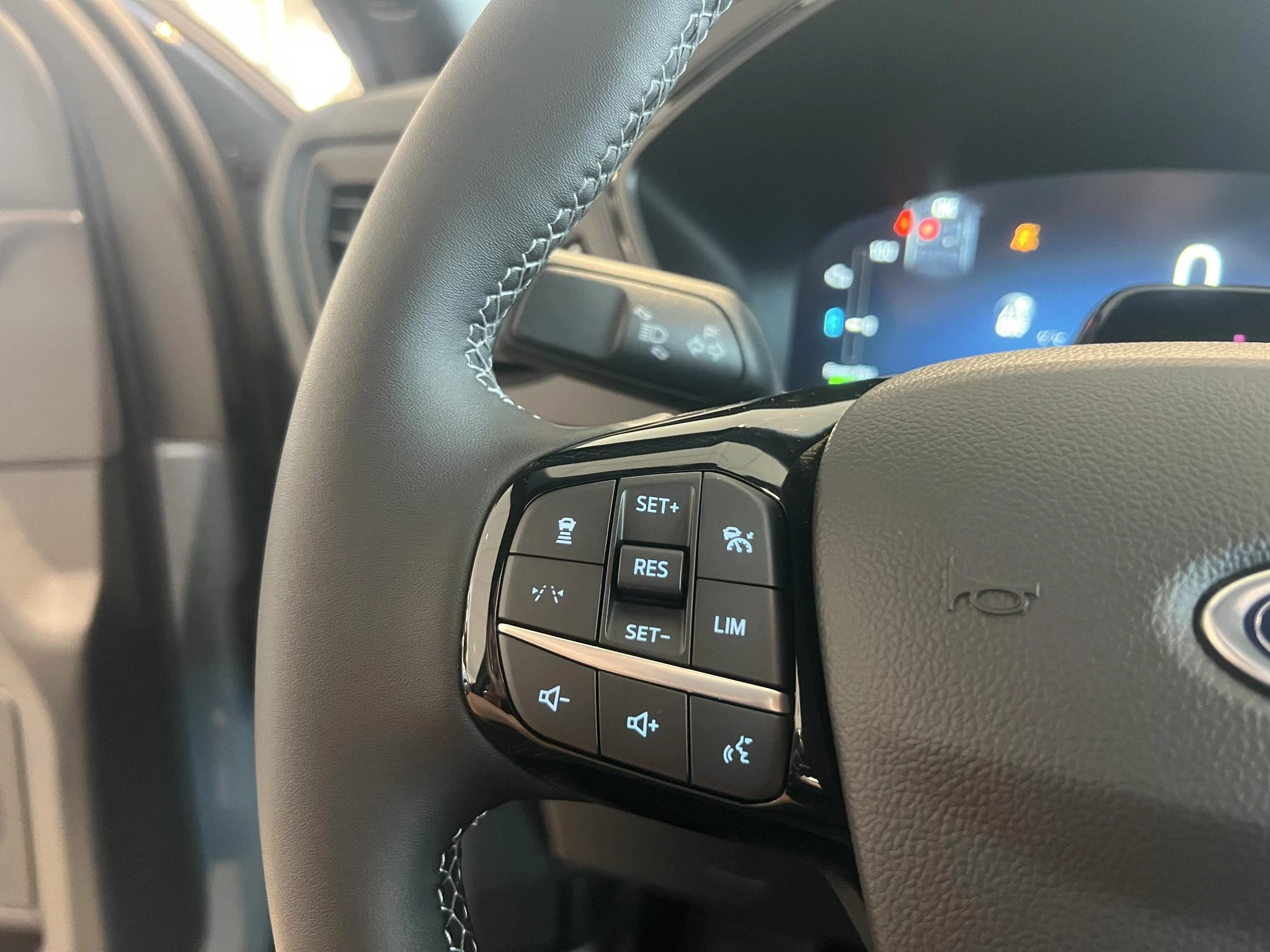 Ford-Kuga-image-13