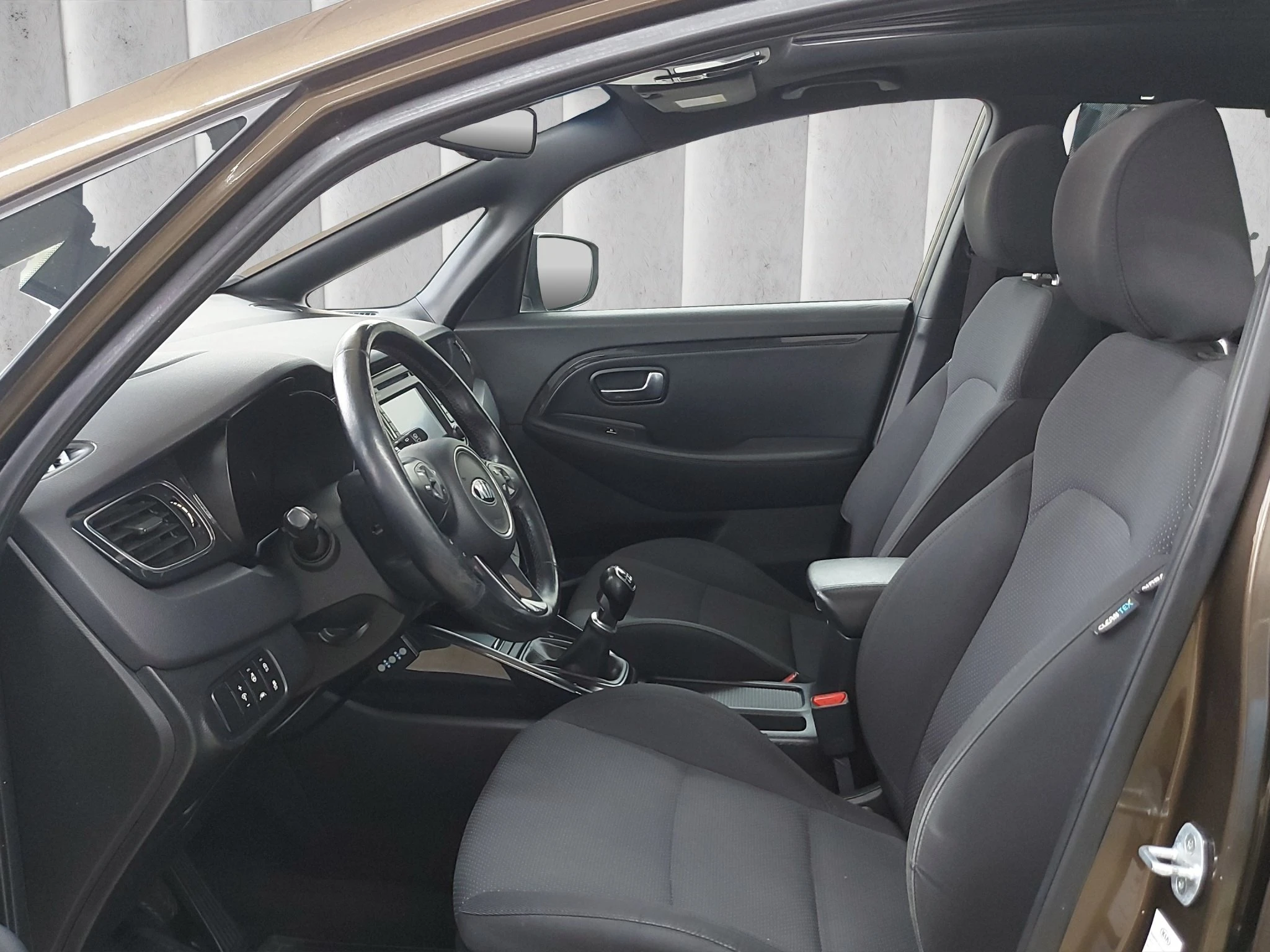 Kia-Carens-image-9