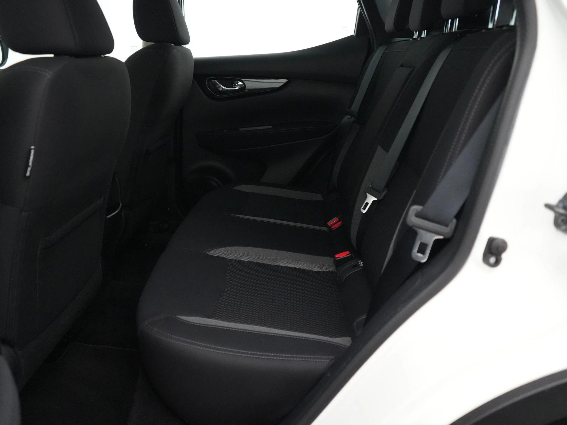 Nissan-QASHQAI-image-30