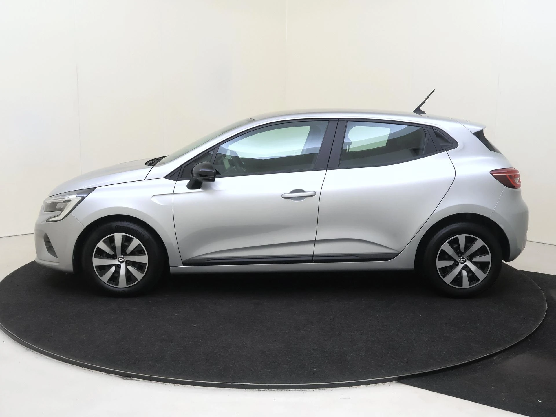 Renault-Clio-image-7