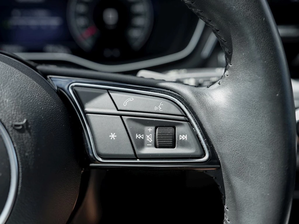 Audi A4 Avant 40 TFSI Navi Matrix ACC AHK Kamera