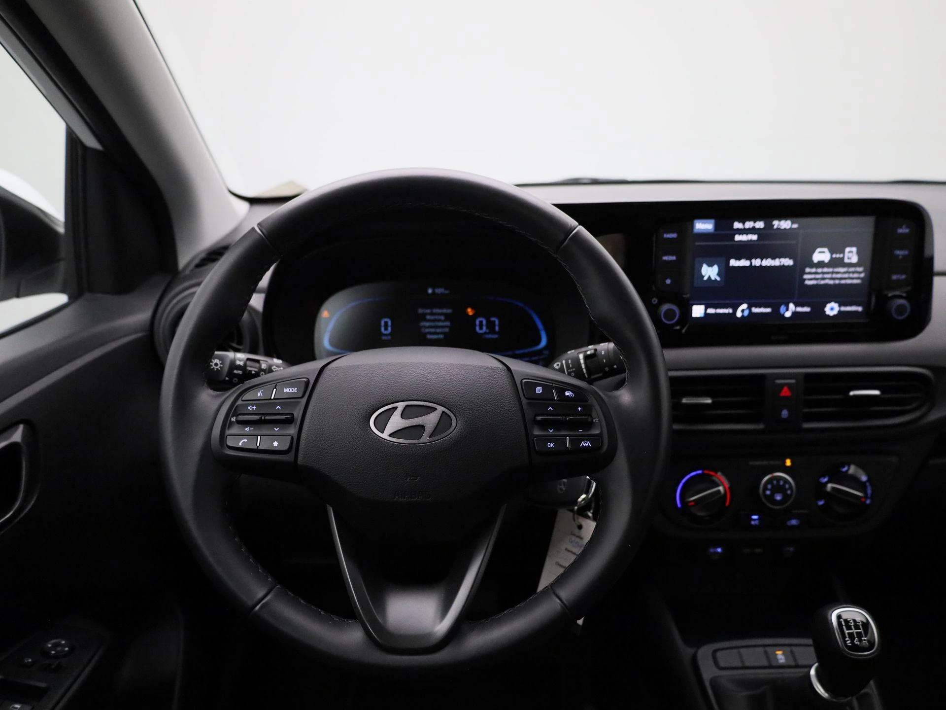 Hyundai-i10-image-6