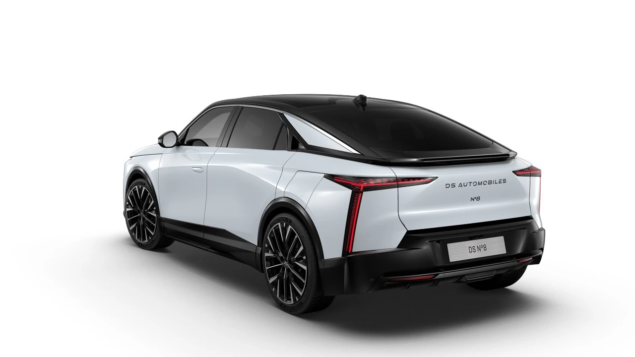 DS N°8 Pallas Black Edition