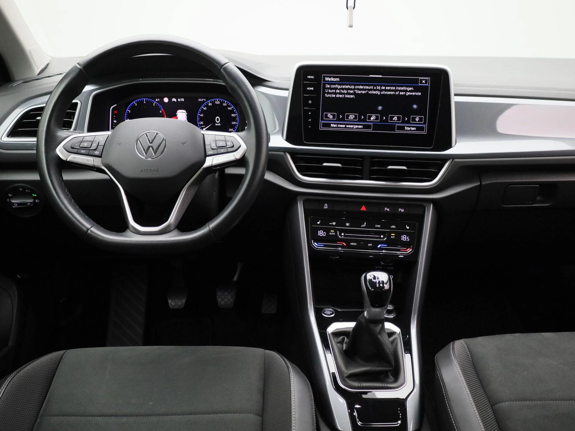 Volkswagen-T-Roc-image-6