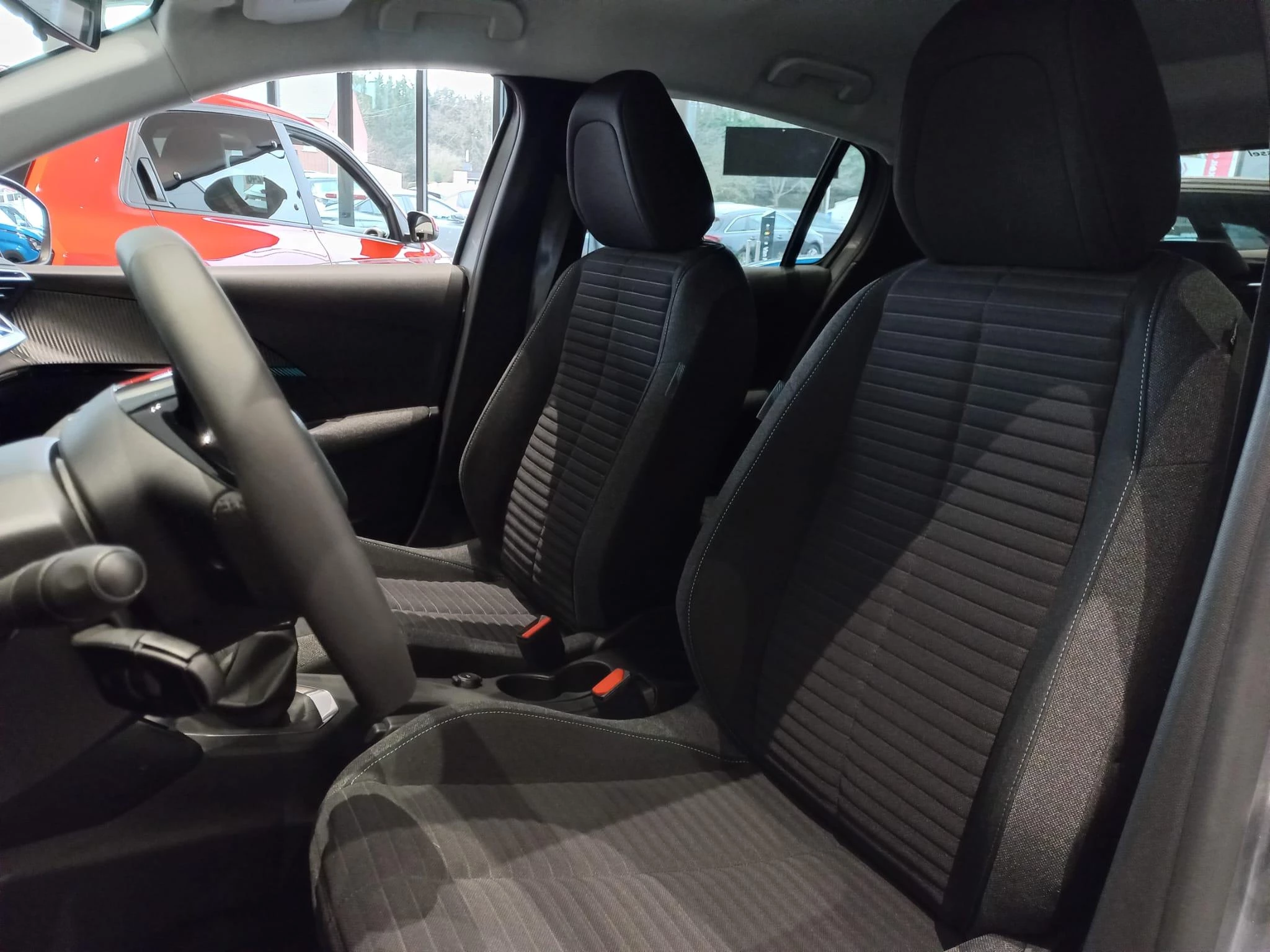 Peugeot-208-image-17