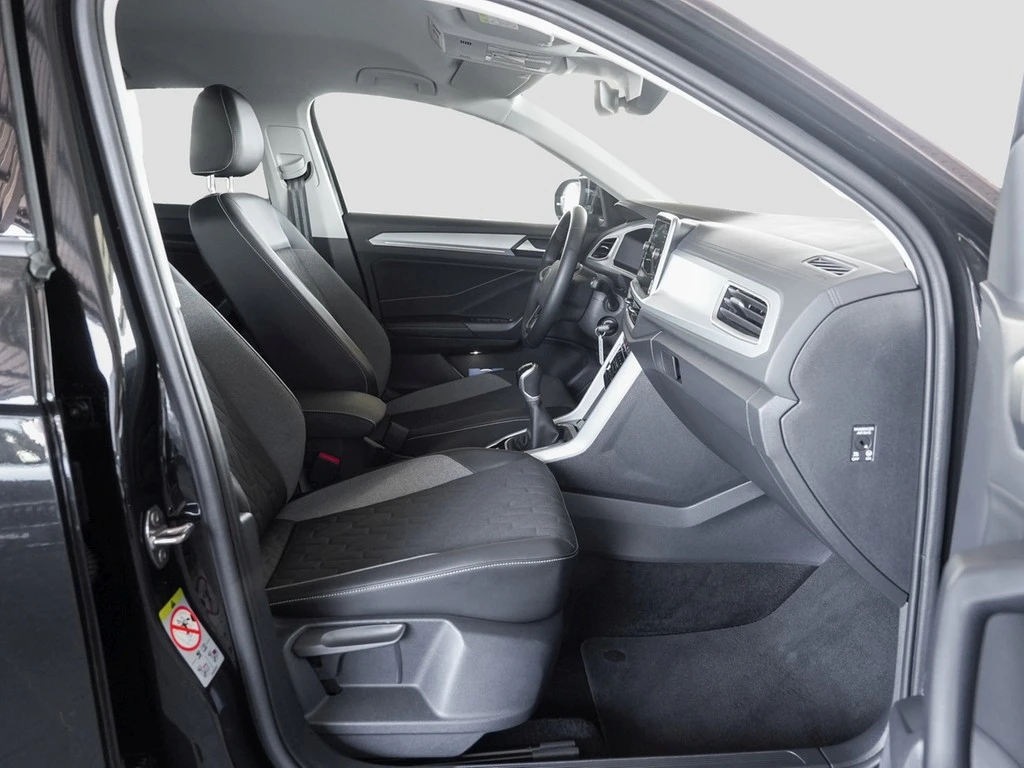 Volkswagen-T-Roc-image-7