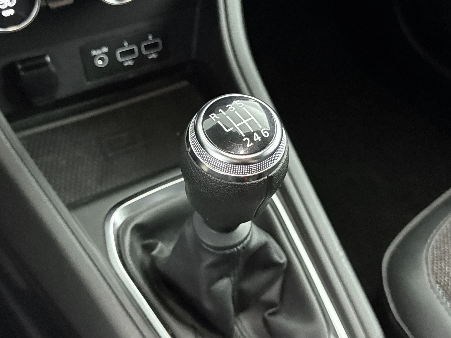 Renault-Captur-image-13
