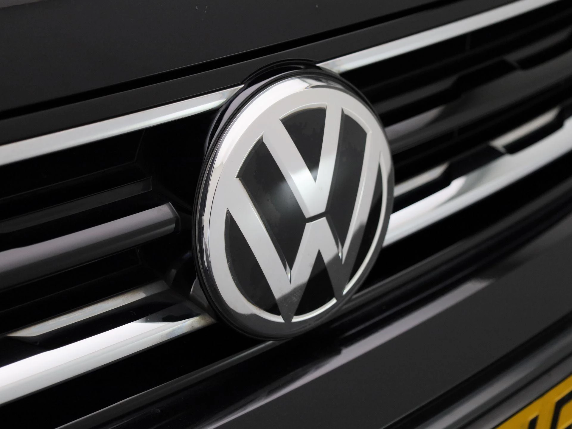 Volkswagen-Tiguan-image-35