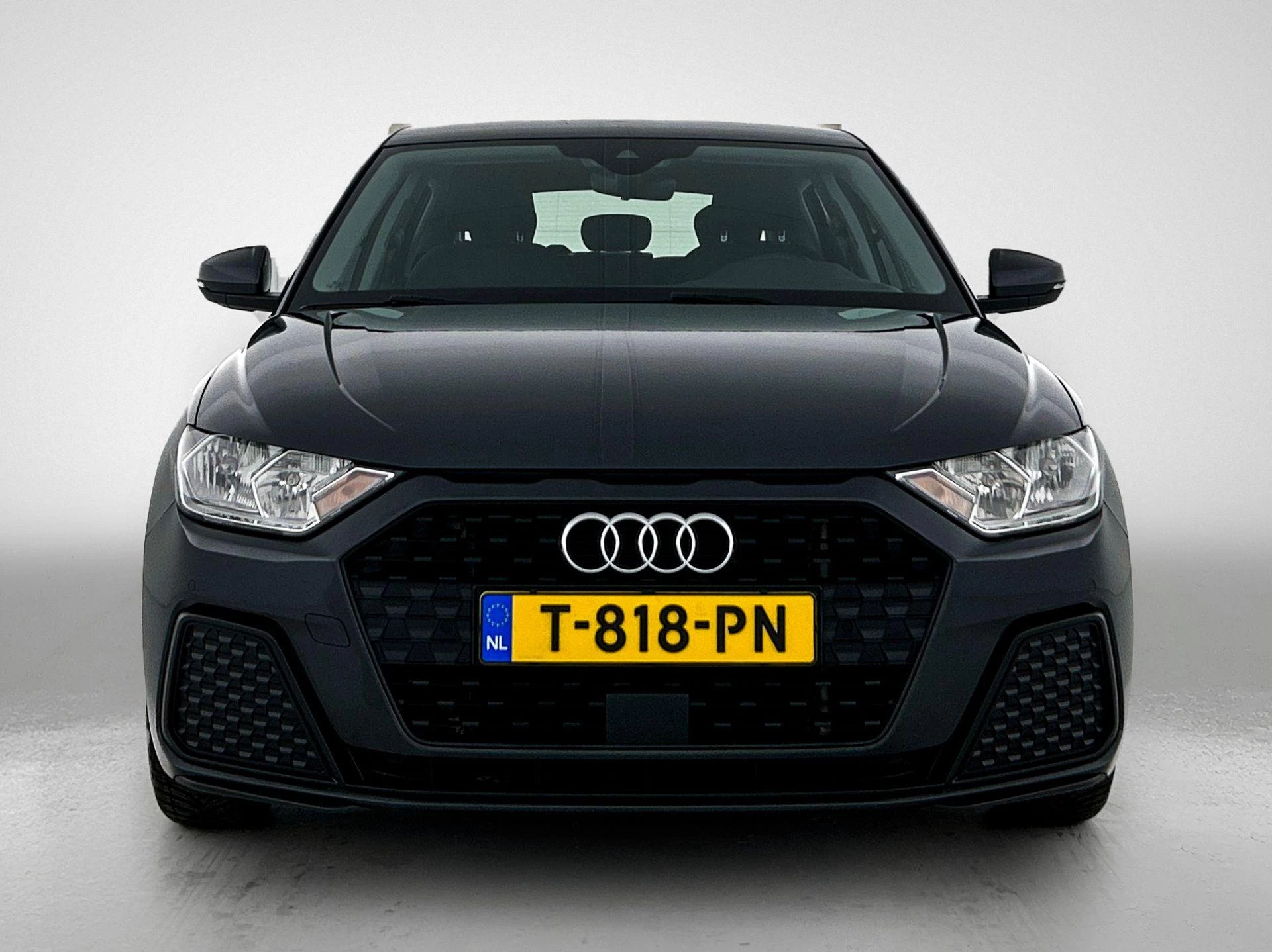 Audi-A1 Sportback-image-1