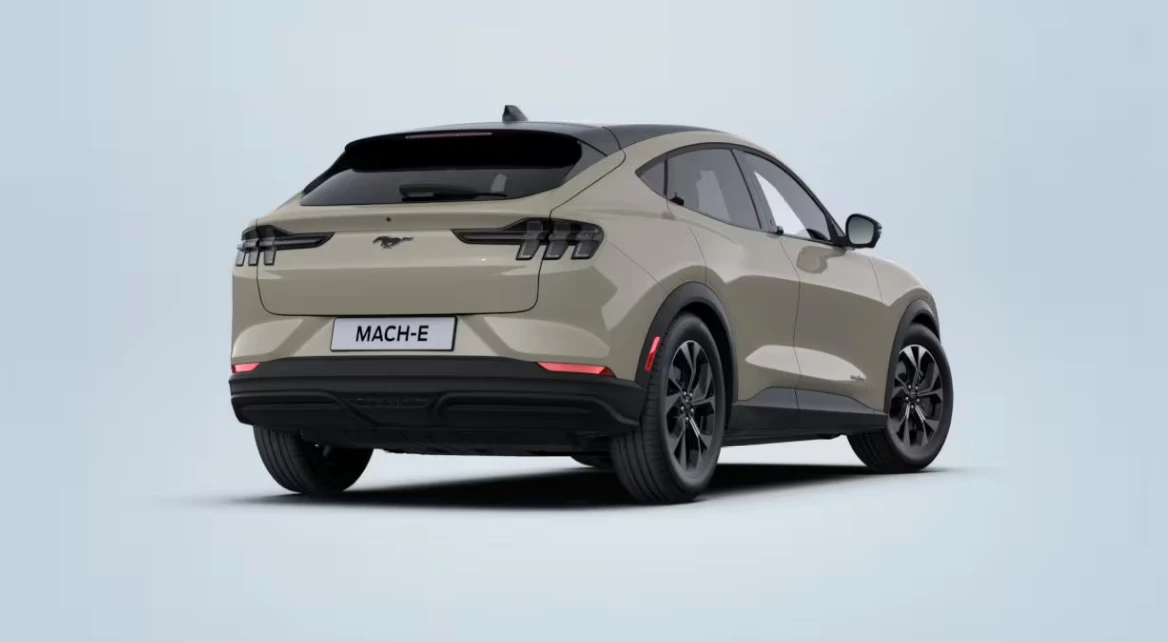 Ford Mustang Mach-E Standard RWD 73 kWh