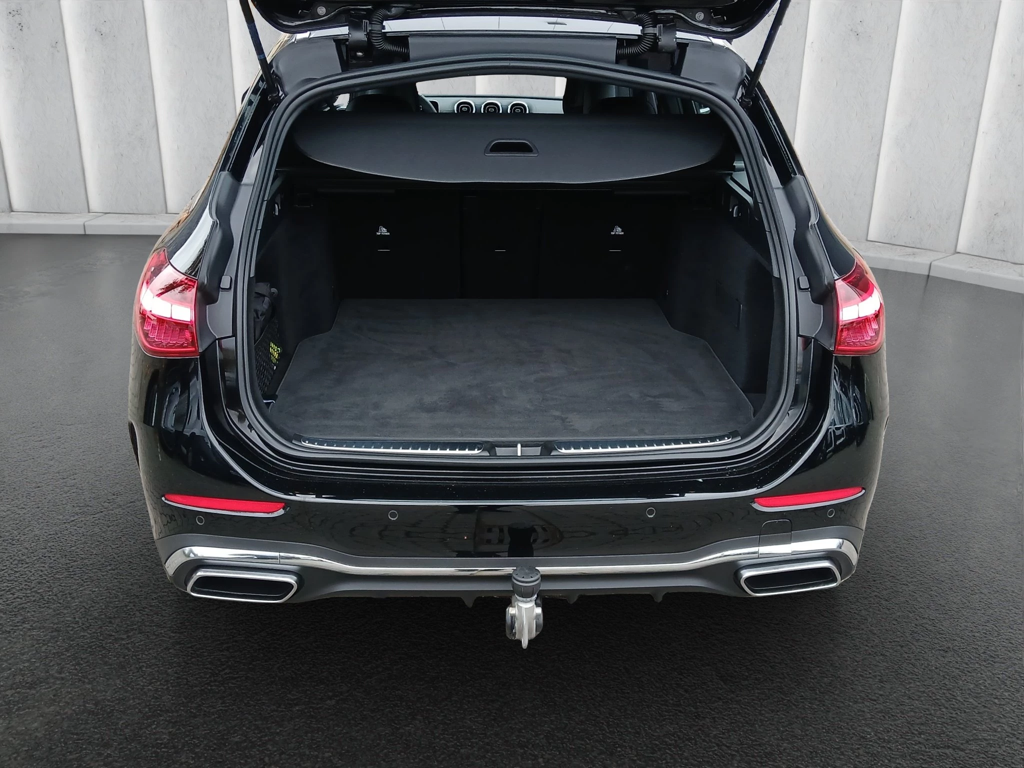 Mercedes-Benz C-Klasse 300 d T AMG Line AUT | AHK | LED | NAV