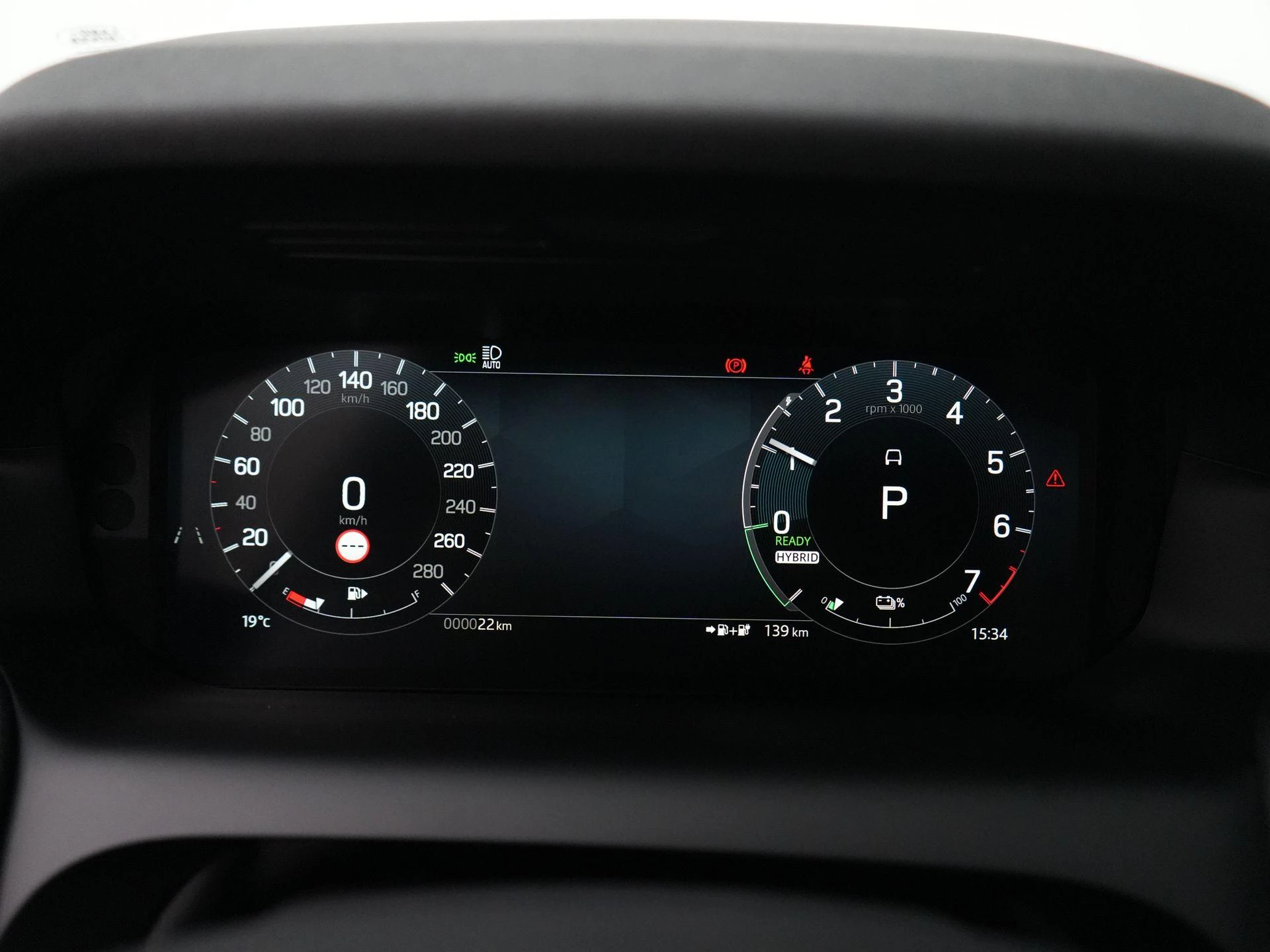 Land Rover-Discovery Sport-image-9
