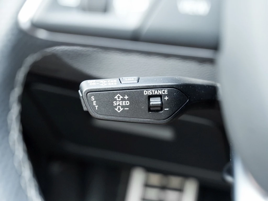 Audi Q3 35 TDI S-line S-tronic,Matrix LED,ALU 20",Kamera Bang und Olufsen,Navi