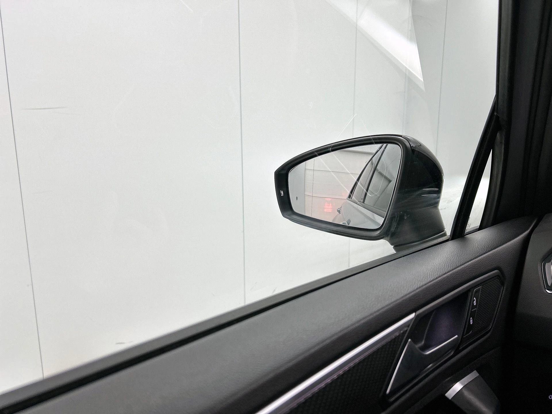 Volkswagen-Tiguan-image-22