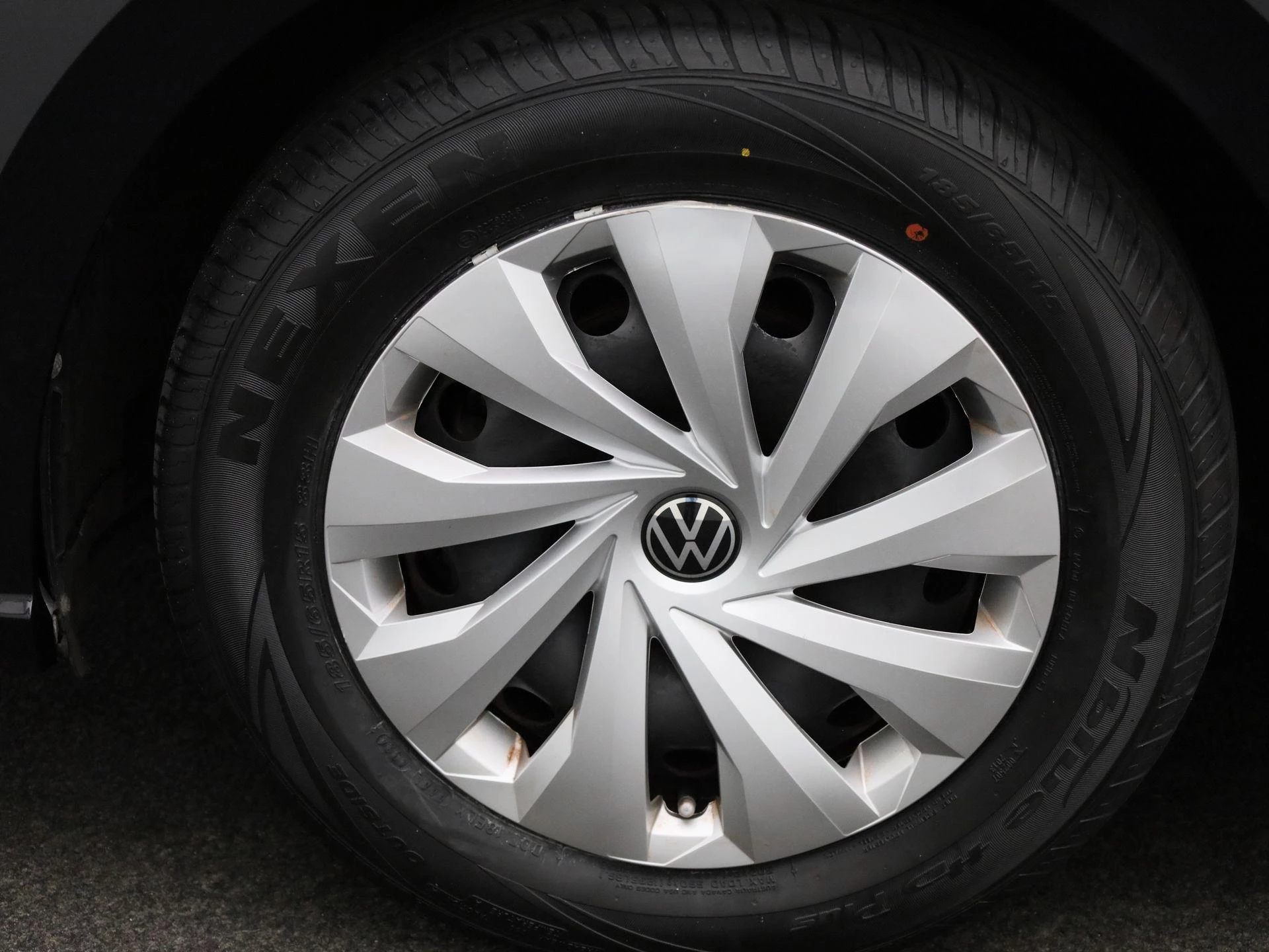 Volkswagen-Polo-image-11
