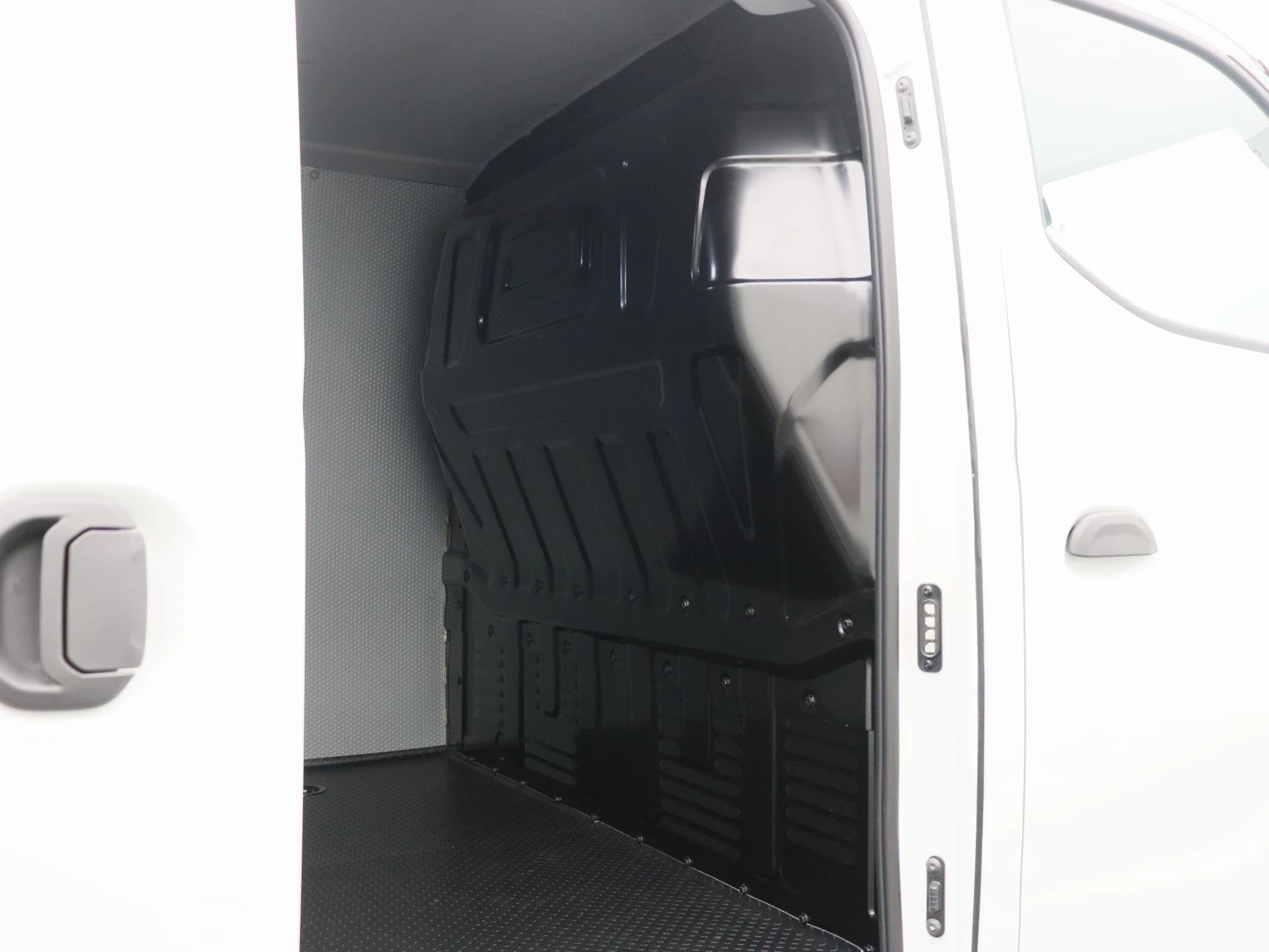 Maxus-eDeliver3-image-42