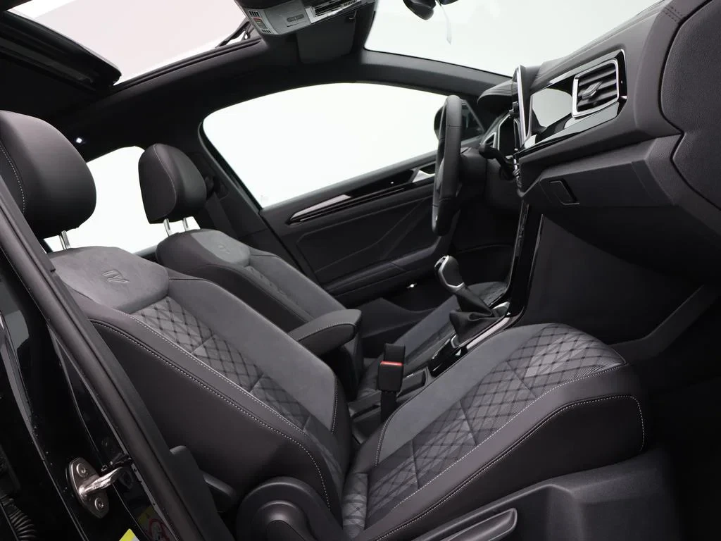 Volkswagen-T-Roc-image-10