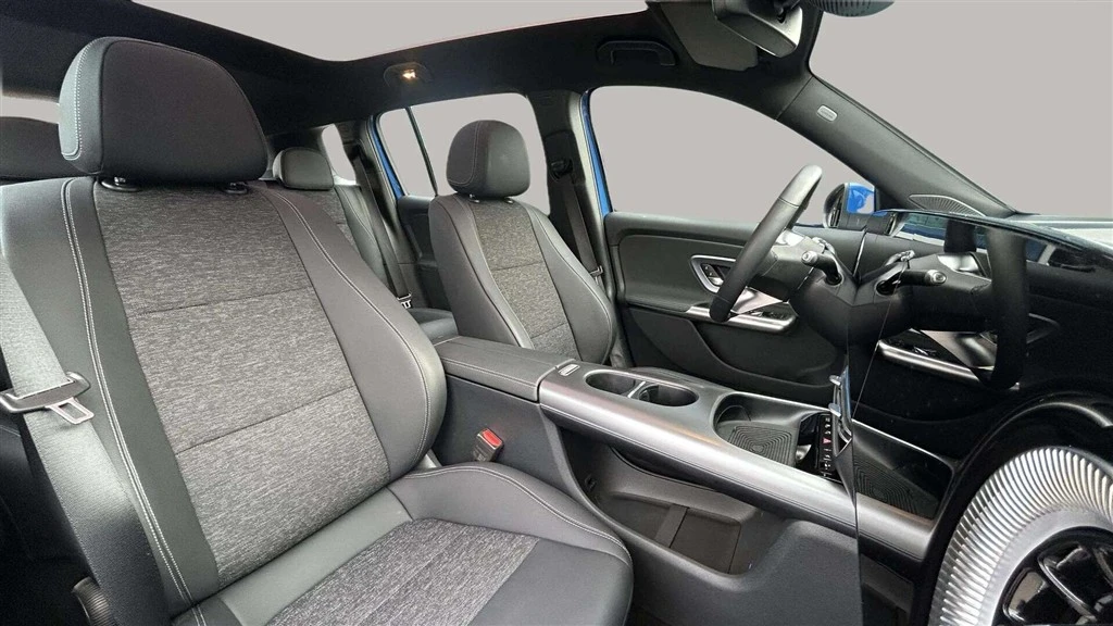 Mercedes-Benz-GLB-image-20
