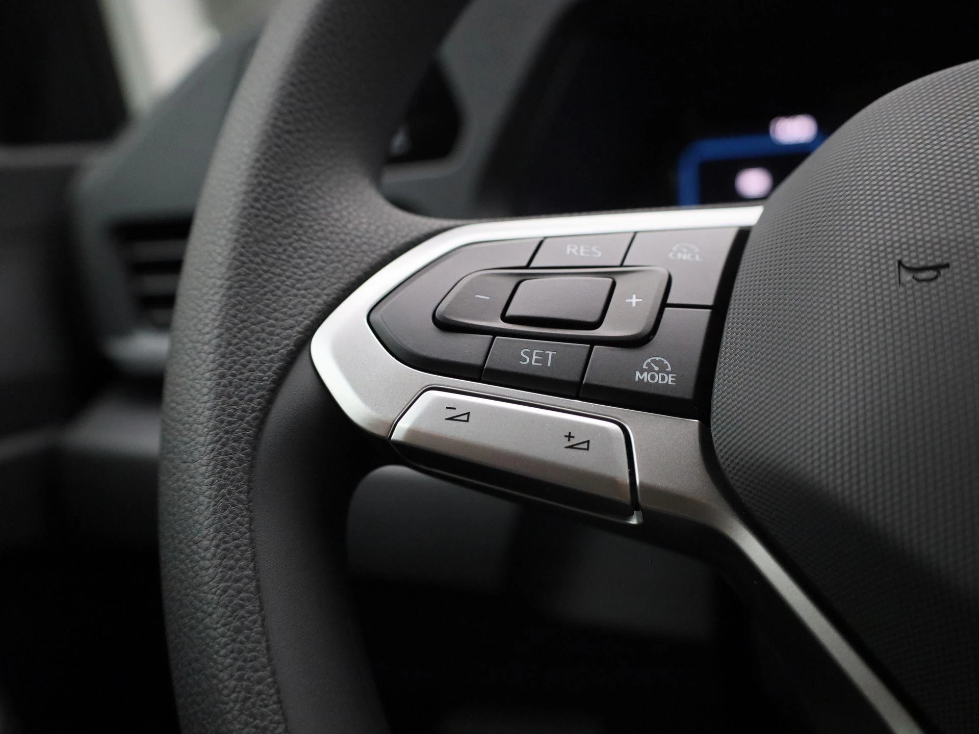 Volkswagen-Caddy-image-19