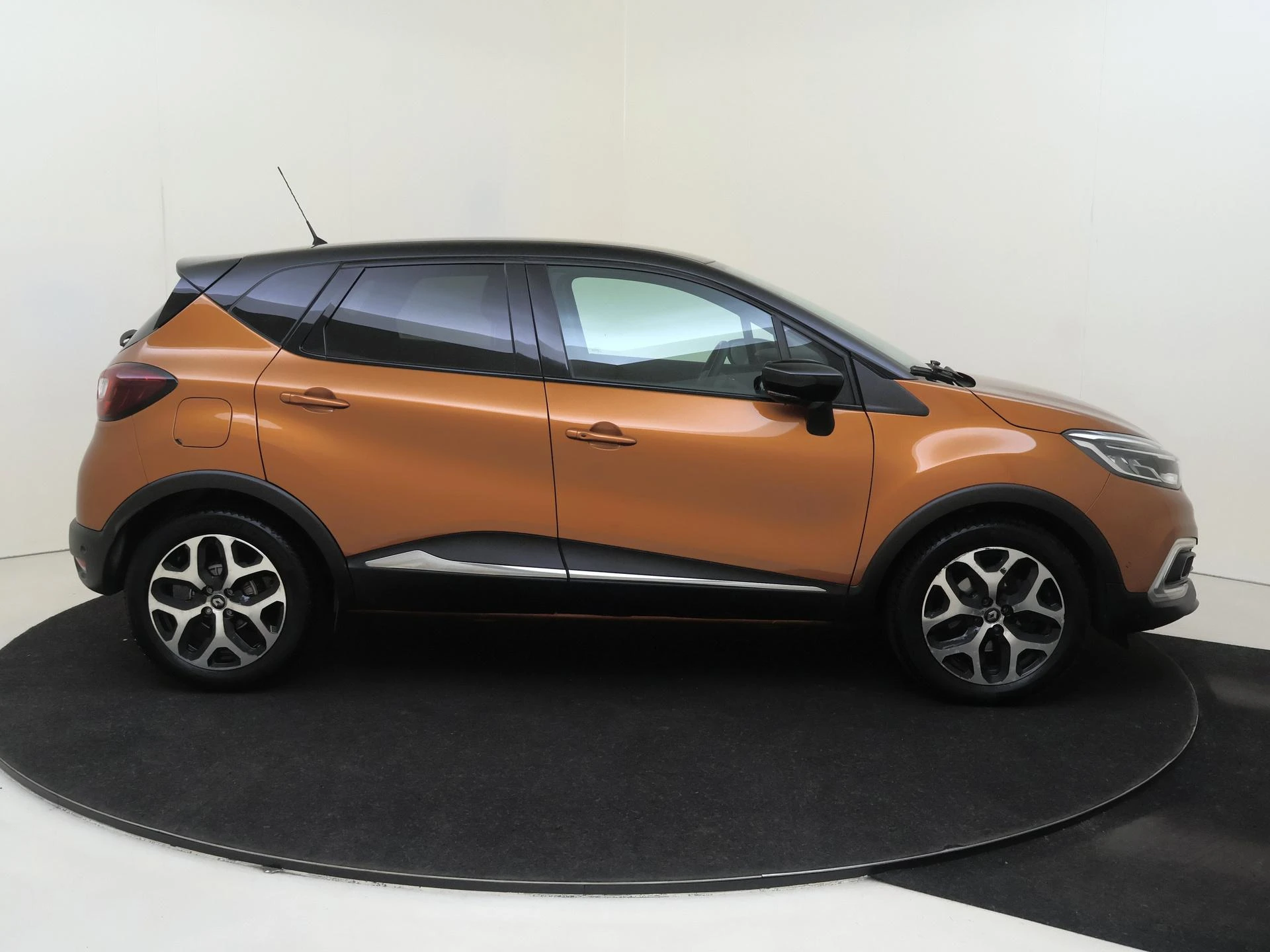 Renault-Captur-image-8
