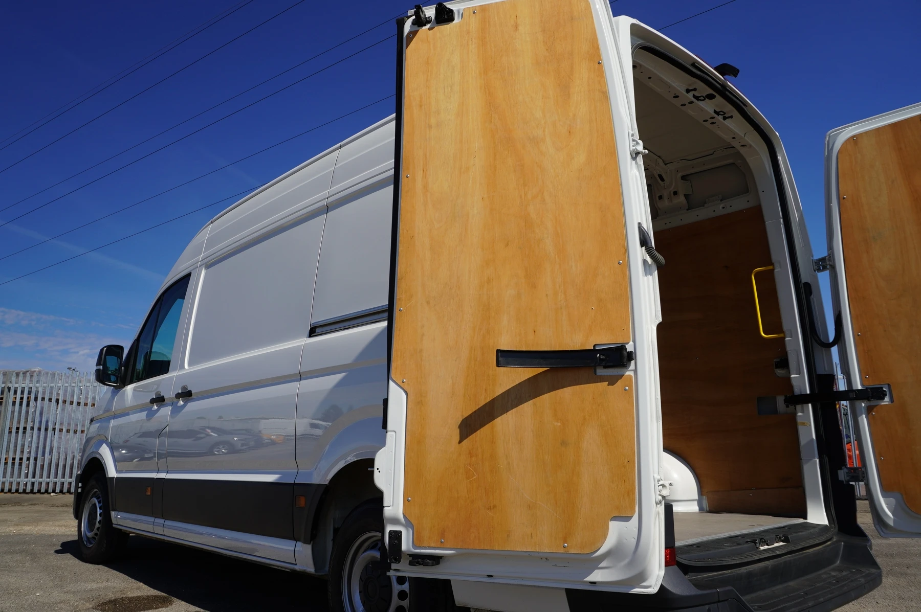 Volkswagen-Crafter-image-21