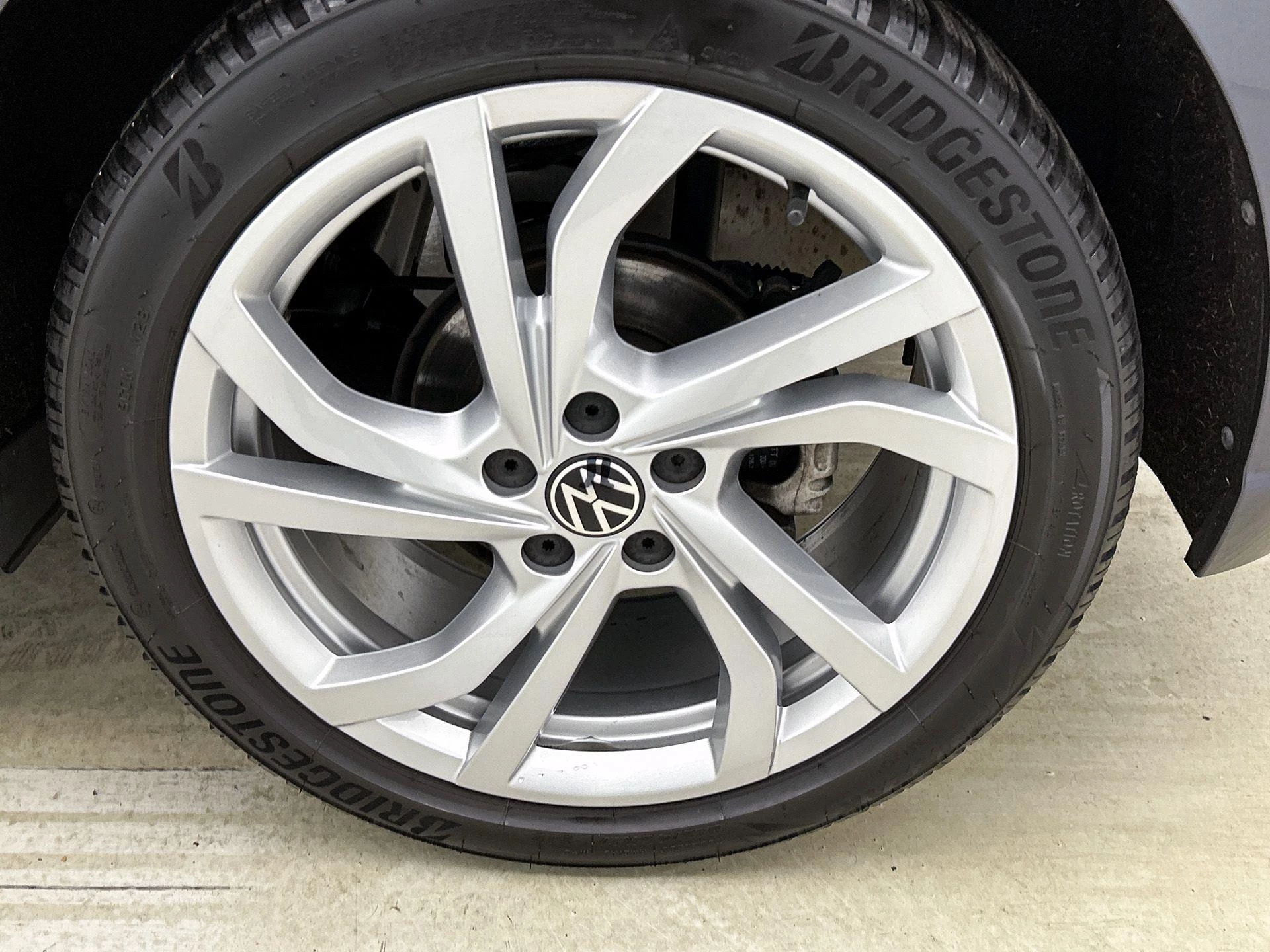 Volkswagen-Polo-image-31